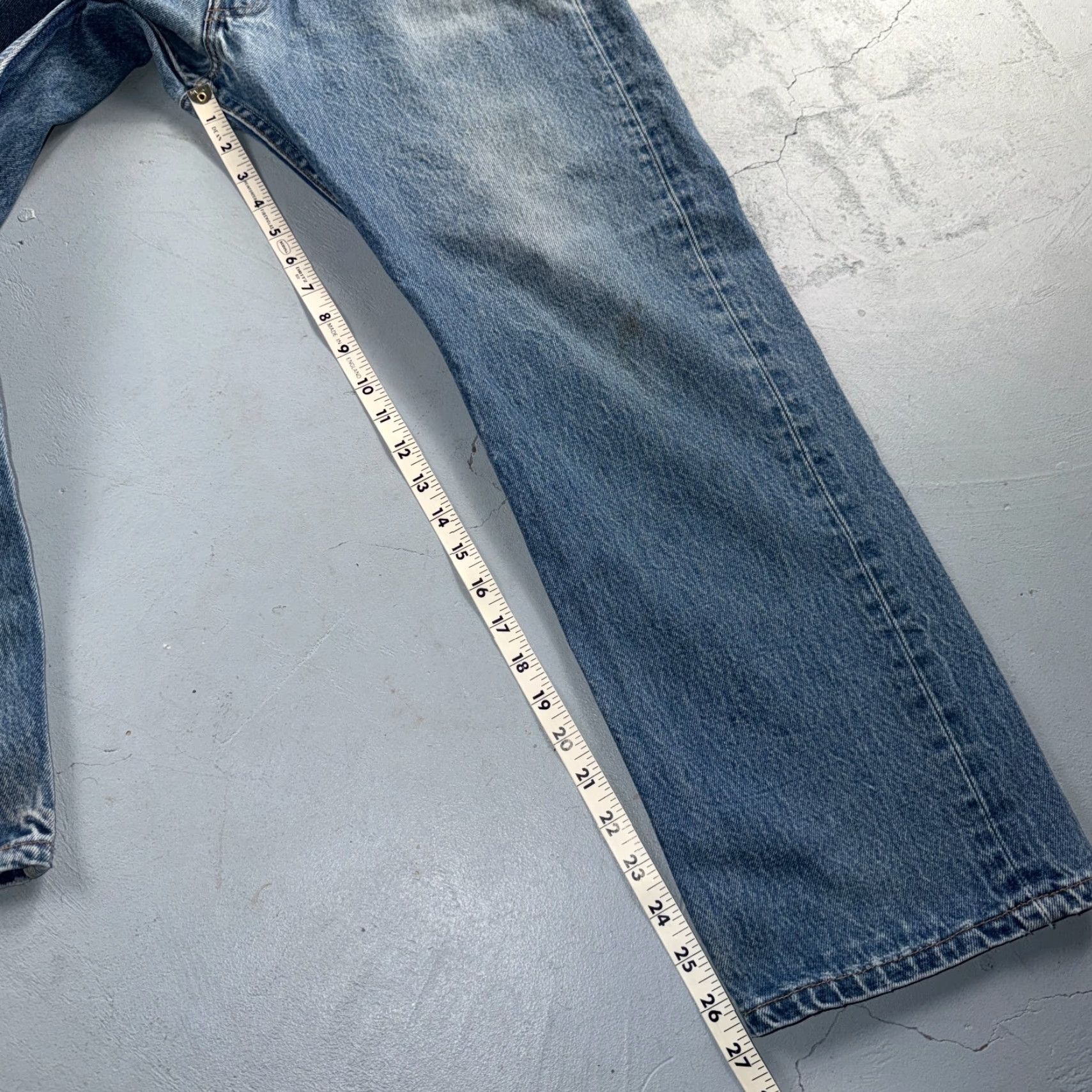 Levi's VINTAGE Levi's 501 Jeans Men 38 Regular Blue Light Wash 90s USA Straight 5-Pocket Denim Cotton Button Closure Size US 38 / EU 54 - 6 Thumbnail