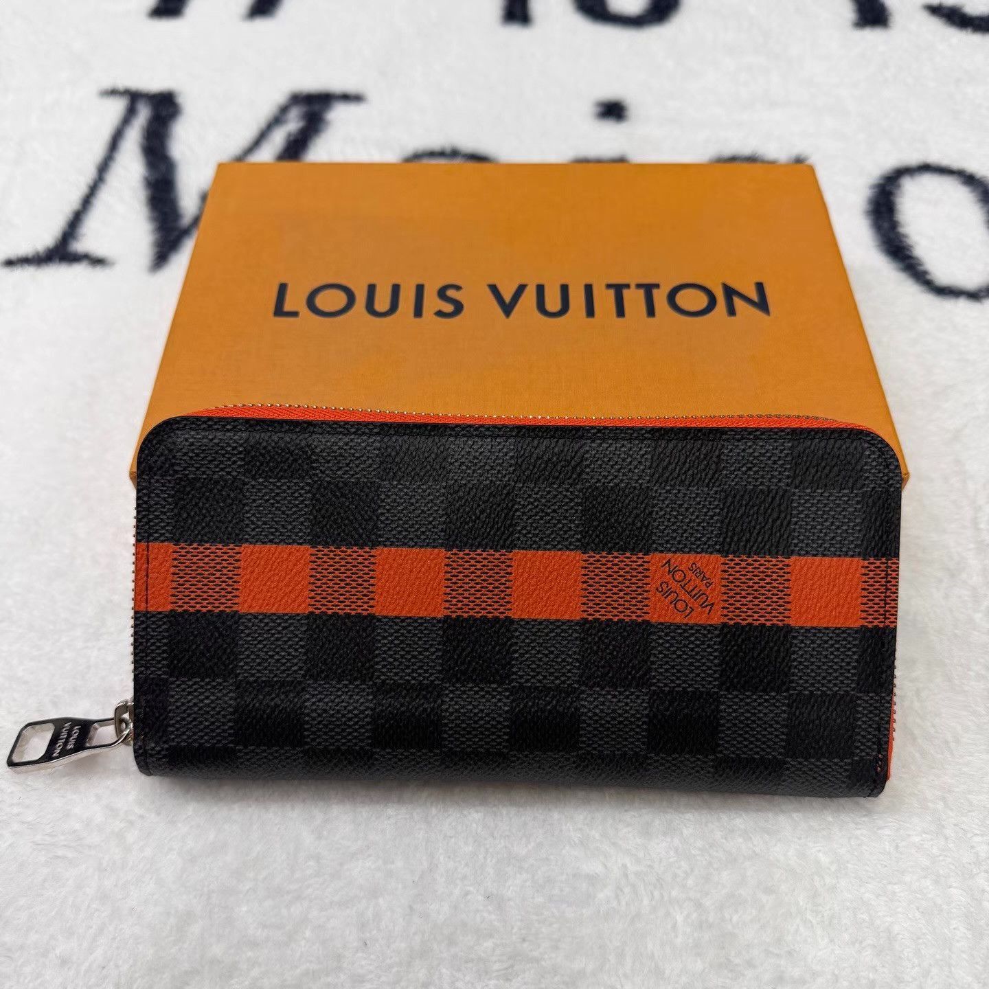 Louis Vuitton Multi-Color Checkered Zip-Around Wallet Size ONE SIZE - 1 Thumbnail