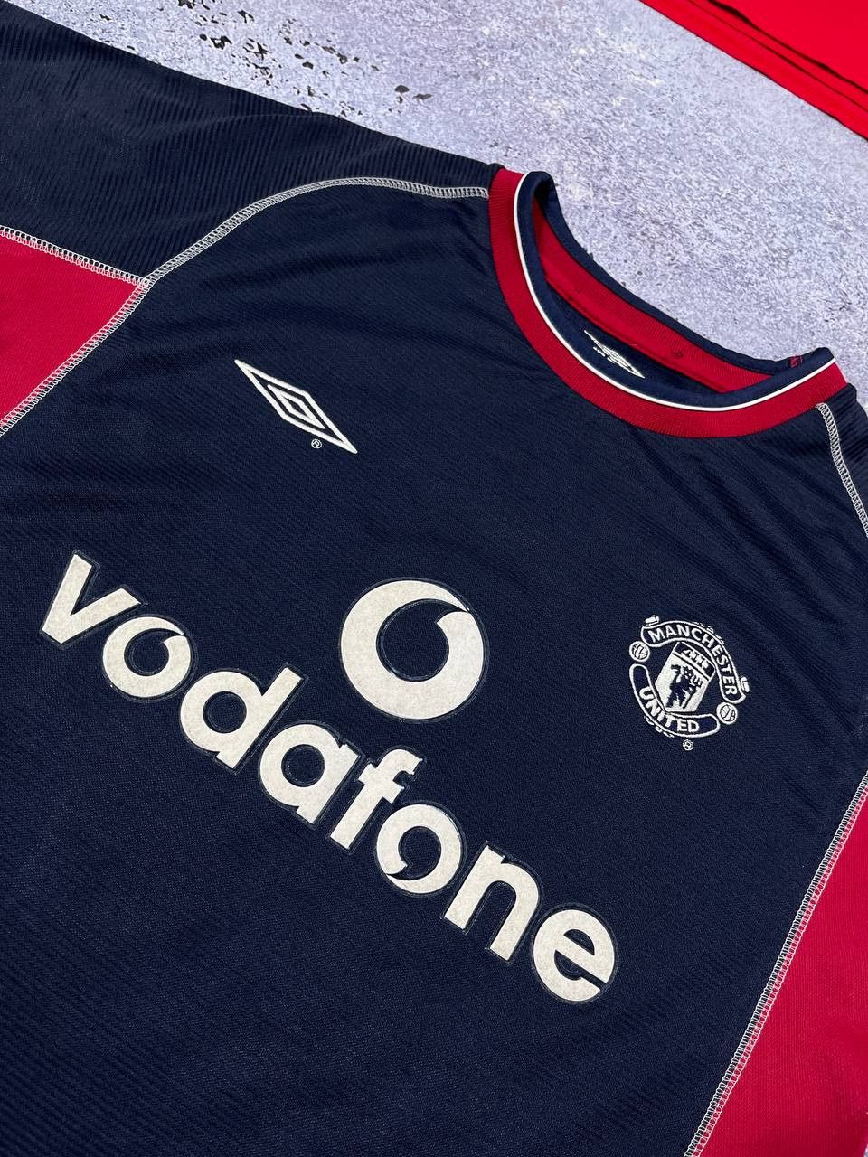 Umbro VINTAGE MANCHESTER UNITED 2000-2001 FOOTBALL SHIRT UMBRO Size US S / EU 44-46 / 1 - 4 Thumbnail