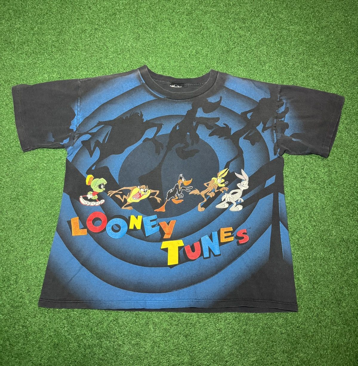 Warner Bros Vintage 90s Looney Tunes GRAIL Shadow AOP Boxy Lrg T Shirt Size US L / EU 52-54 / 3 - 1 Thumbnail