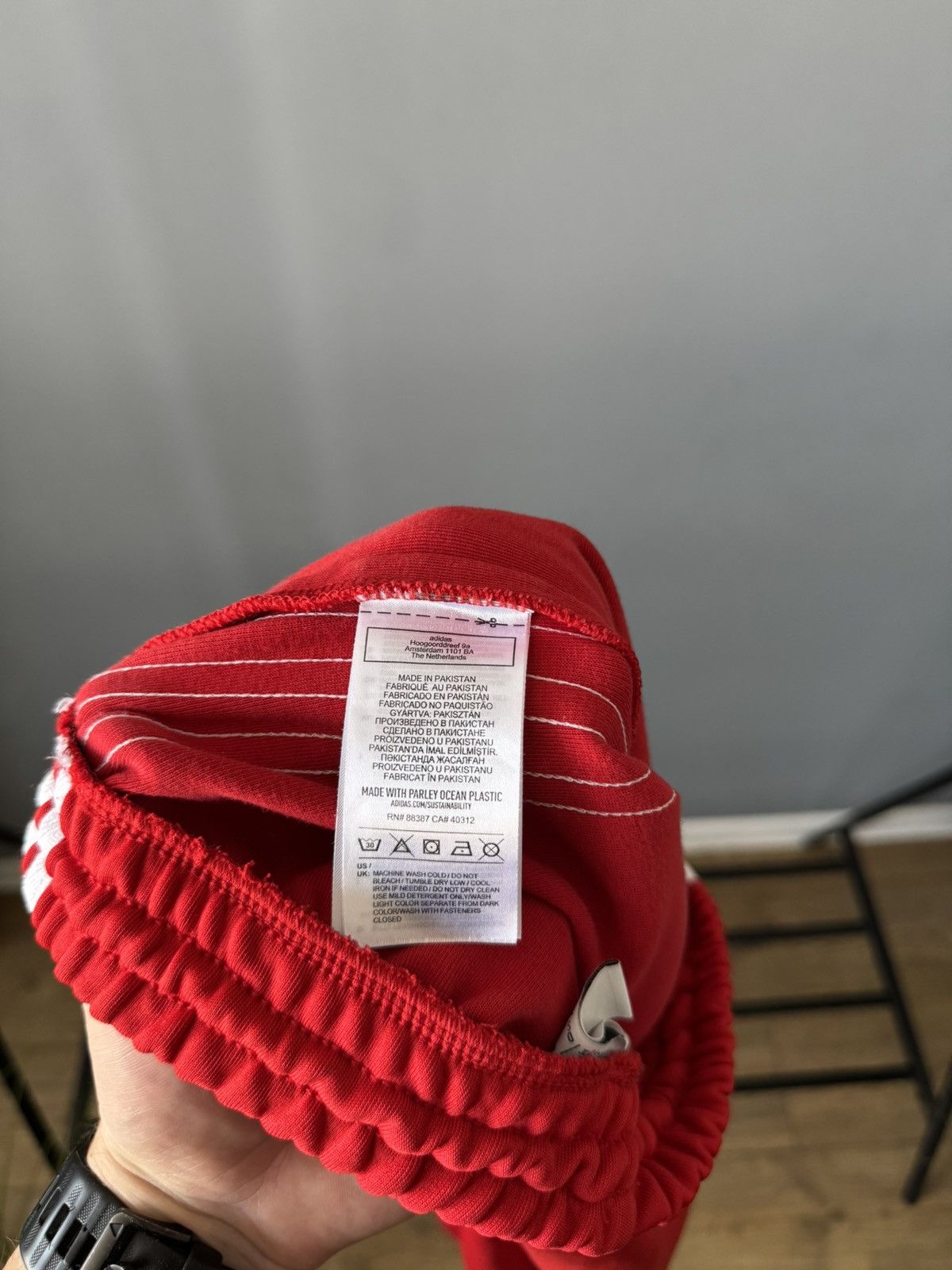 Adidas Adidas original jogger red Size US 32 / EU 48 - 8 Thumbnail