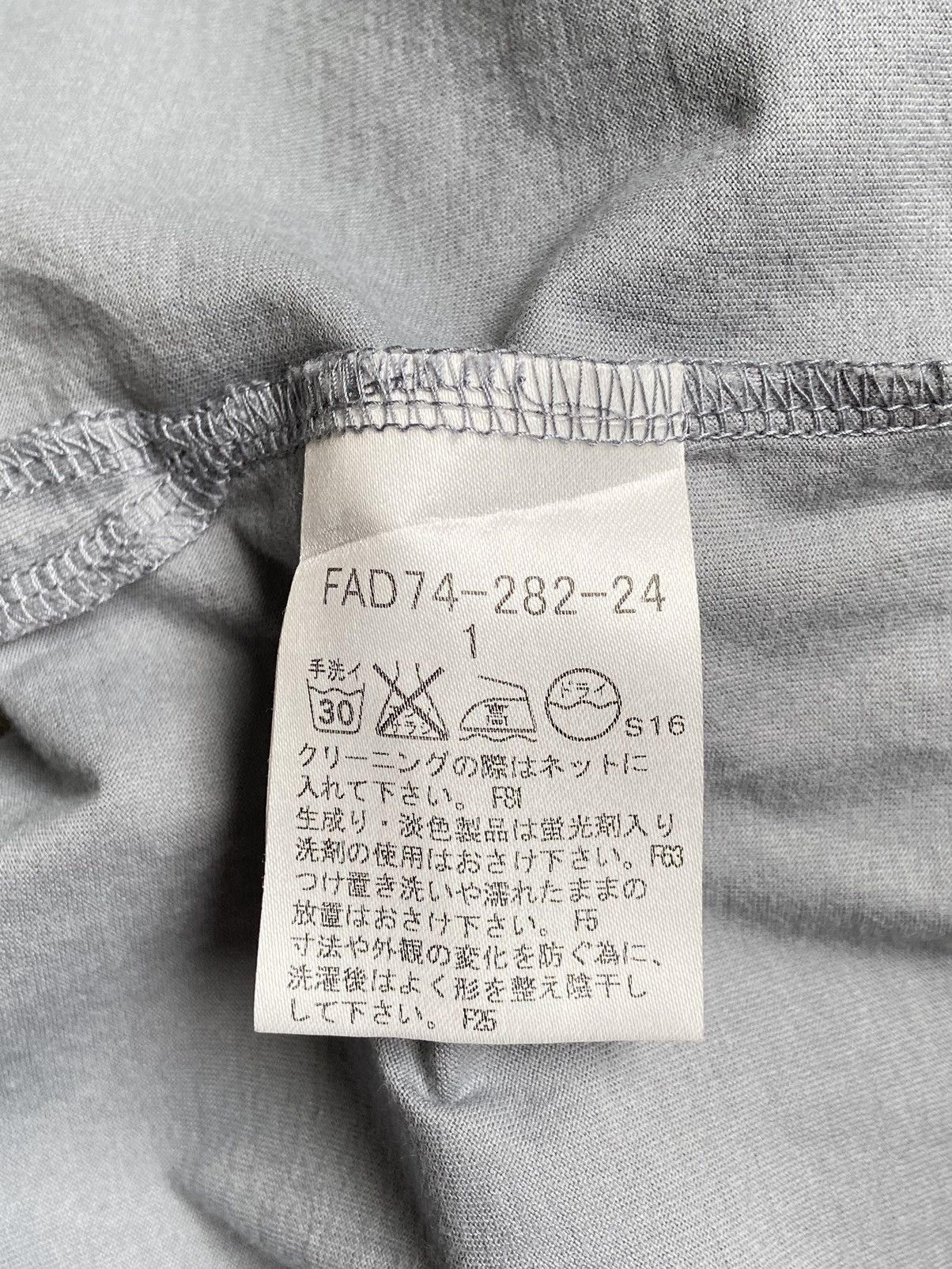 Burberry BURBERRY Grey T-Shirt Size US XS / EU 42 / 0 - 7 Thumbnail