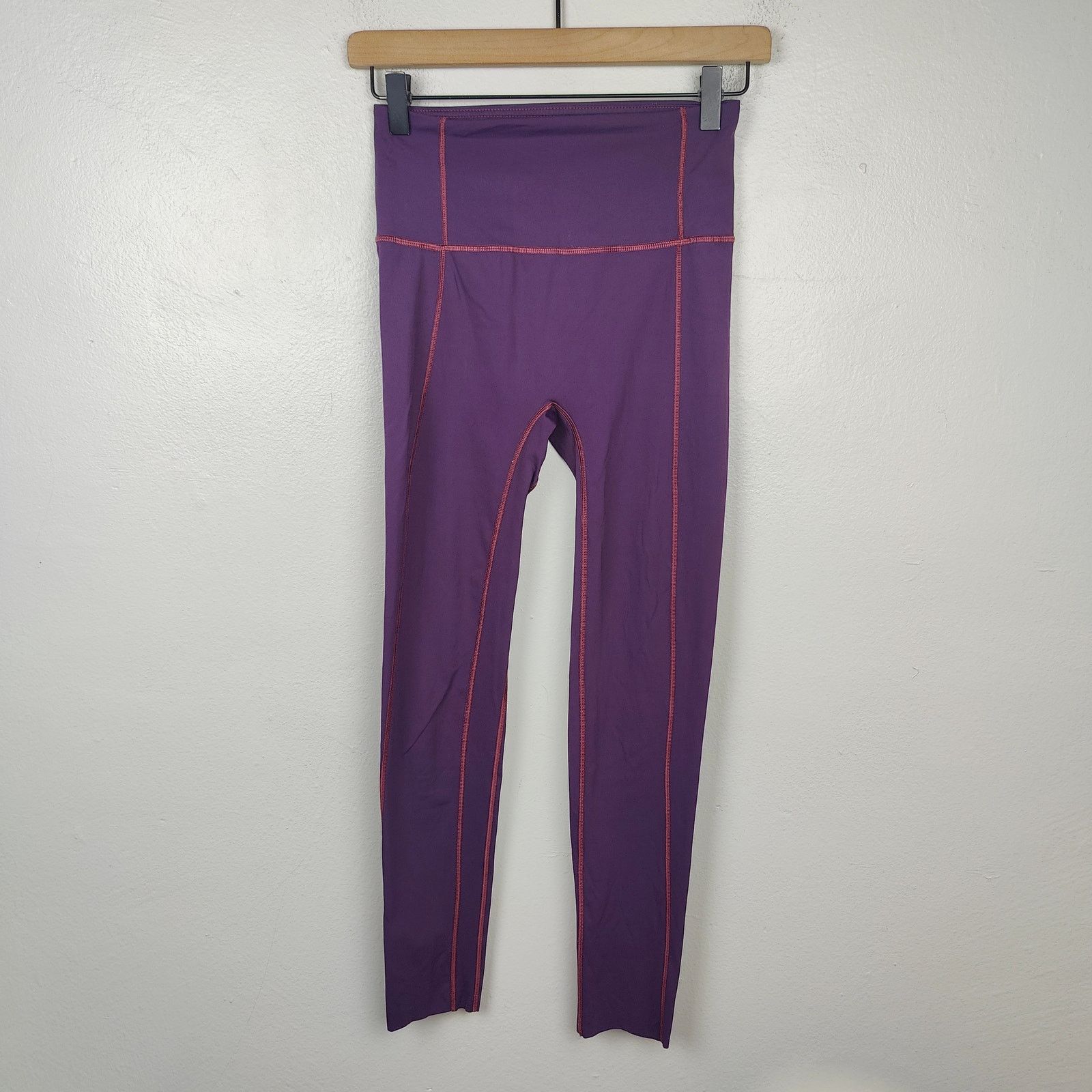 Lululemon Lululemon Like Nothing 7/8 Tight Womens 4 Darkest Magenta Size 27" / US 4 / IT 40 - 1 Thumbnail