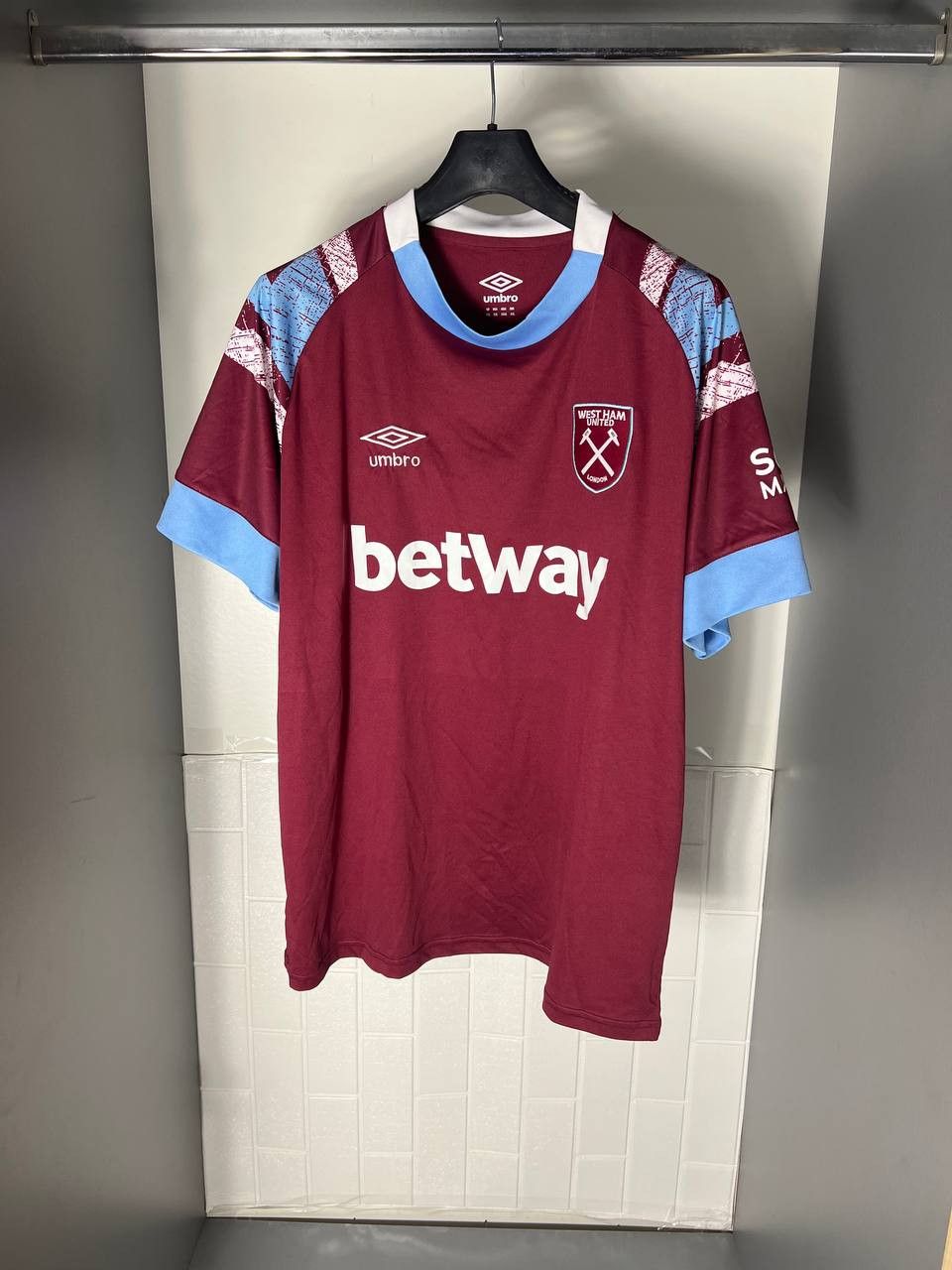Umbro VINTAGE UMBRO FC WEST HAM UNITED ENGLAND SOCCER JERSEY Y2K Size US XXL / EU 58 / 5 - 2 Thumbnail