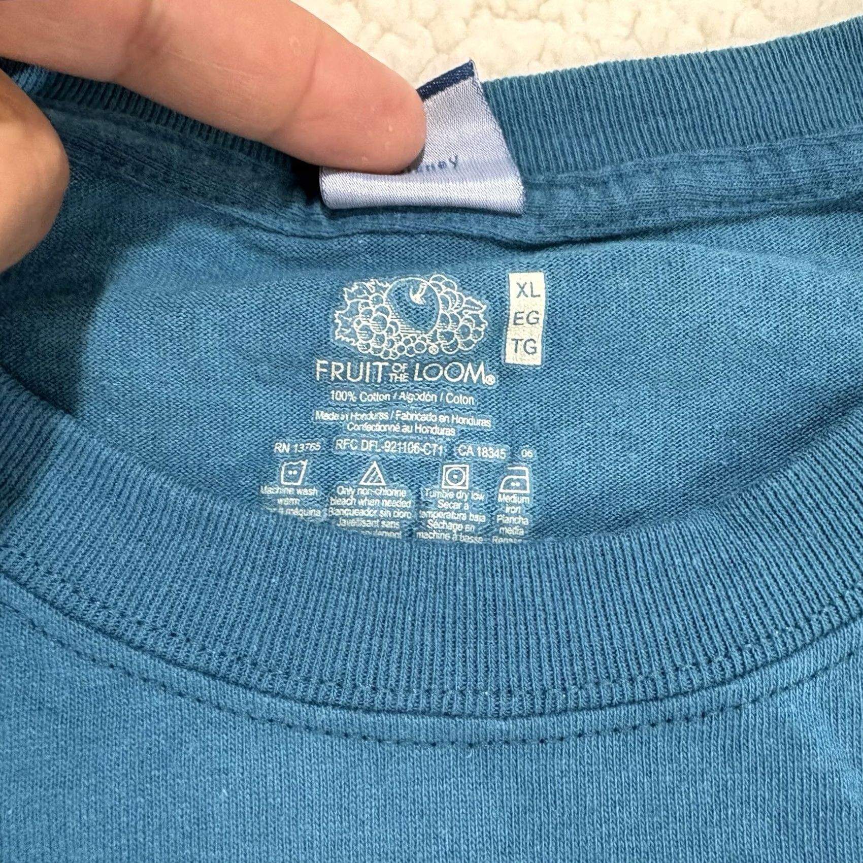 Disney VINTAGE Disney Mickey Mouse Follow The Magic XL T Shirt Sparkle Glitter Puff Paint Blue Size US XL / EU 56 / 4 - 4 Thumbnail
