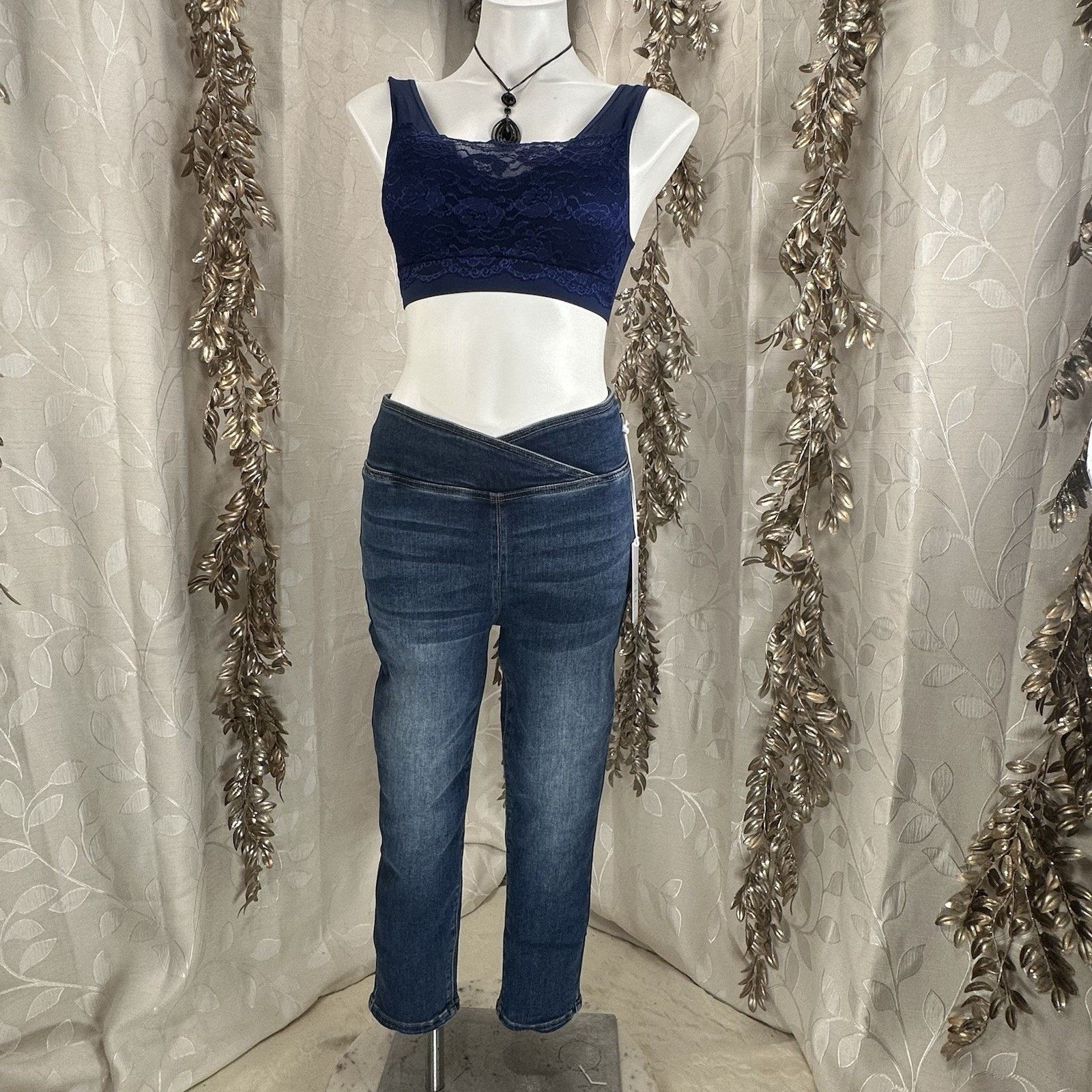 Other Risen High Waist Capri Jeans Women’s 5/27 Crossover Size 27" / US 4 / IT 40 - 1 Thumbnail