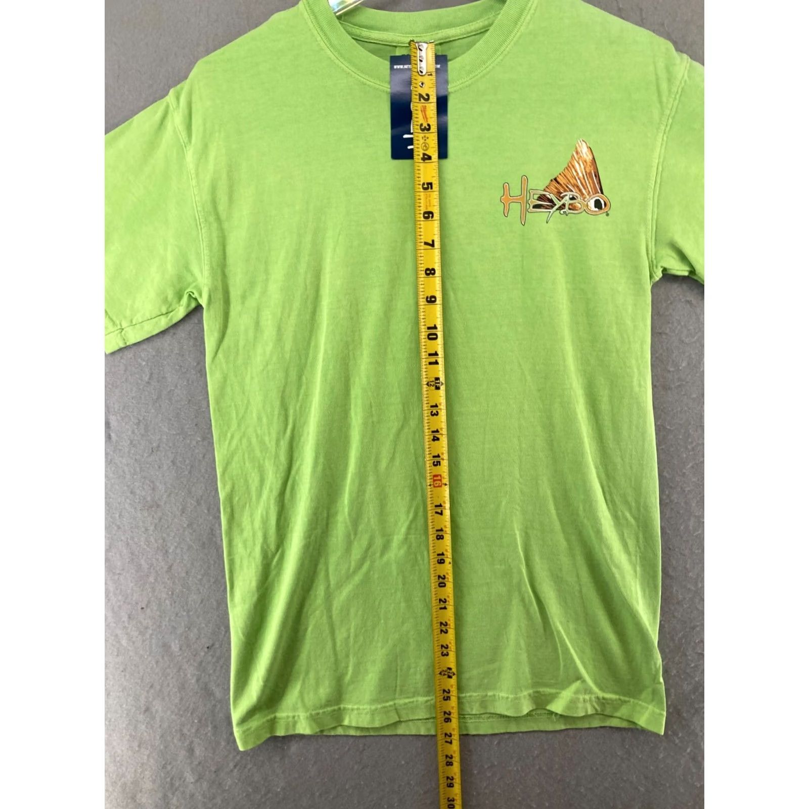 Vintage HeyBo Mens T-Shirt Small Green Fish Getting Tail Graphic Print Crew Neck SS Shirt Size US S / EU 44-46 / 1 - 3 Thumbnail