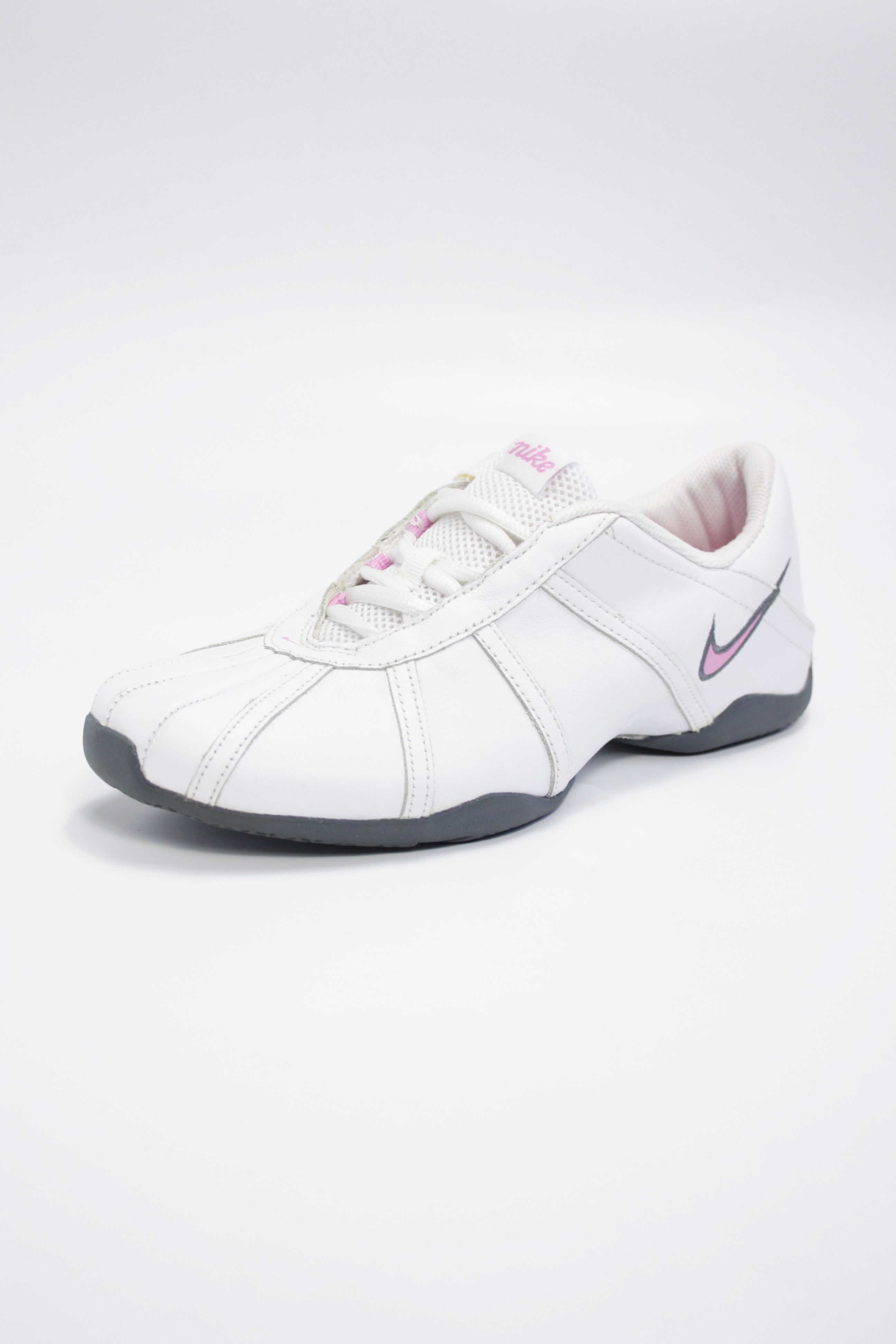 Japanese Brand × Nike × Vintage Nike 2005 Vintage Leather Sneaker Shoes Y2K Size US 9 / IT 39 - 3 Thumbnail