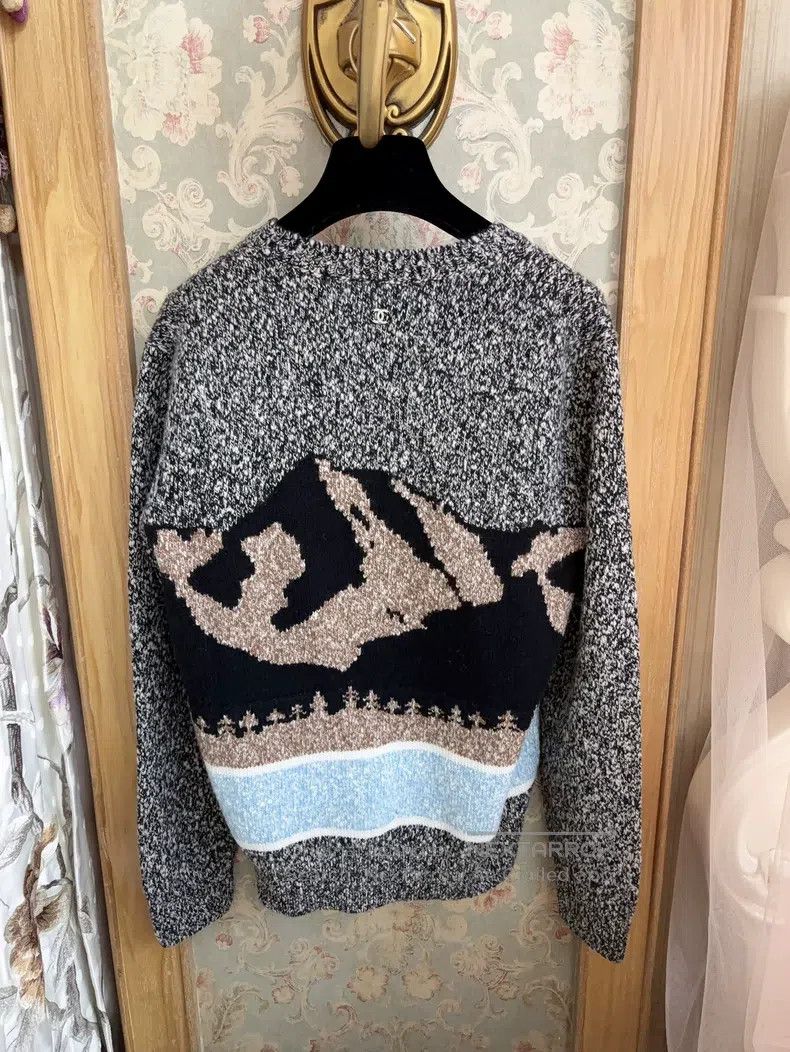 Chanel Chanel 24N Ski Sweater Size XS / US 0-2 / IT 36-38 - 2 Thumbnail