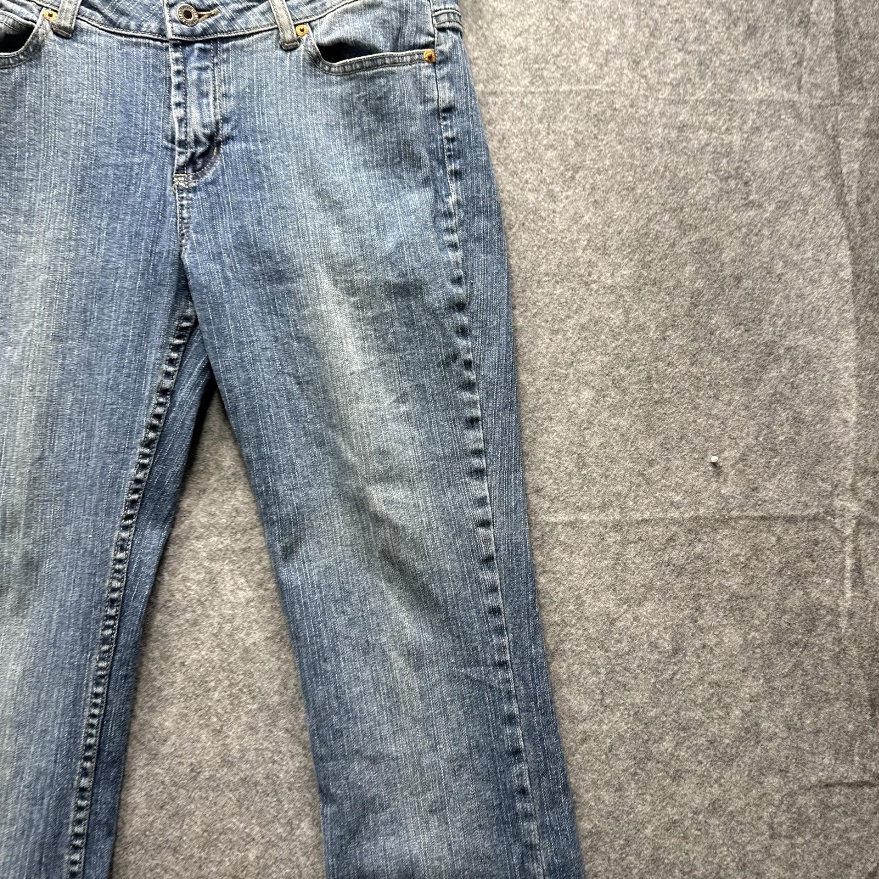 Guess VINTAGE GUESS Jeans Womens Bootcut Denim Blue Medium Wash Mid Rise 32x32 Logo 90s Size 24" / US 00 / IT 34 - 6 Thumbnail