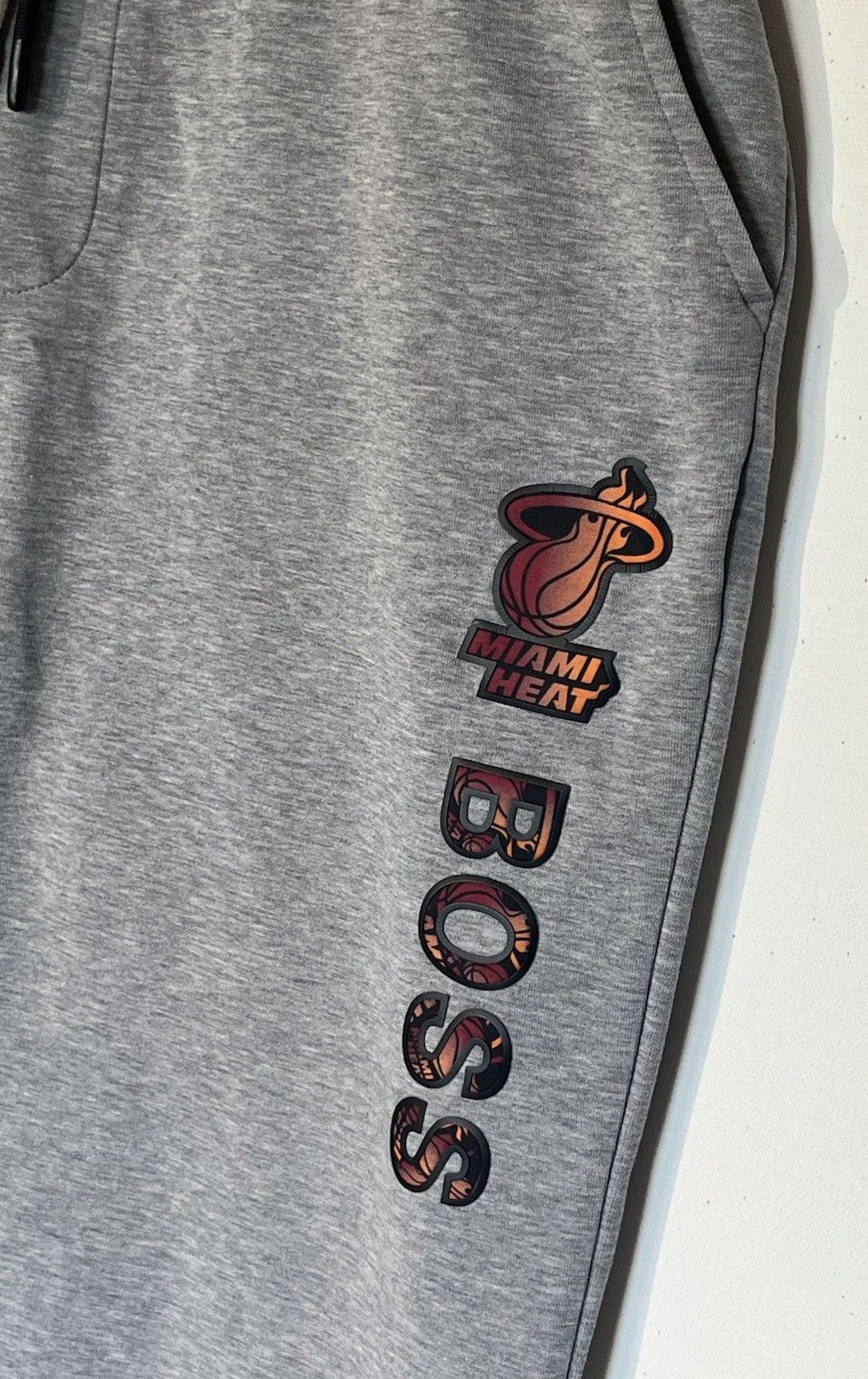 Hugo Boss Hugo Boss NBA Slamdunk2_2 Miami Heat Sweatpants Jogger Pants Size US 32 / EU 48 - 6 Thumbnail
