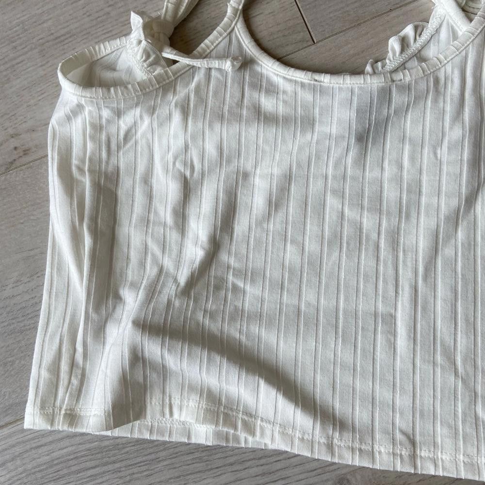 Designer Stylish White Ribbed Crop Top with Ruffle Detailing Size M / US 6-8 / IT 42-44 - 4 Thumbnail