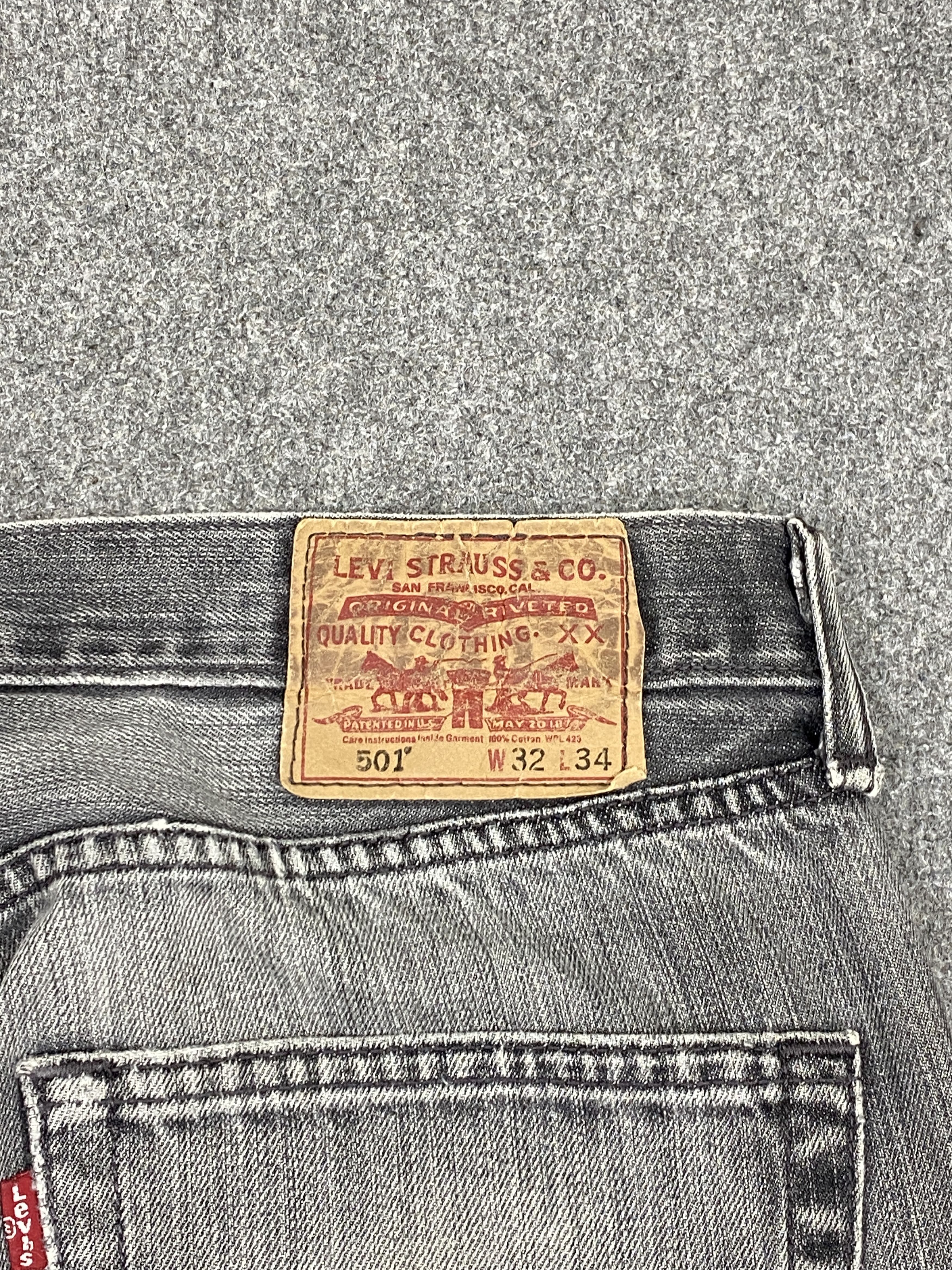 Levi's Faded Black Vintage Levi's 501 Jeans DP2774 Size US 33 - 5 Thumbnail