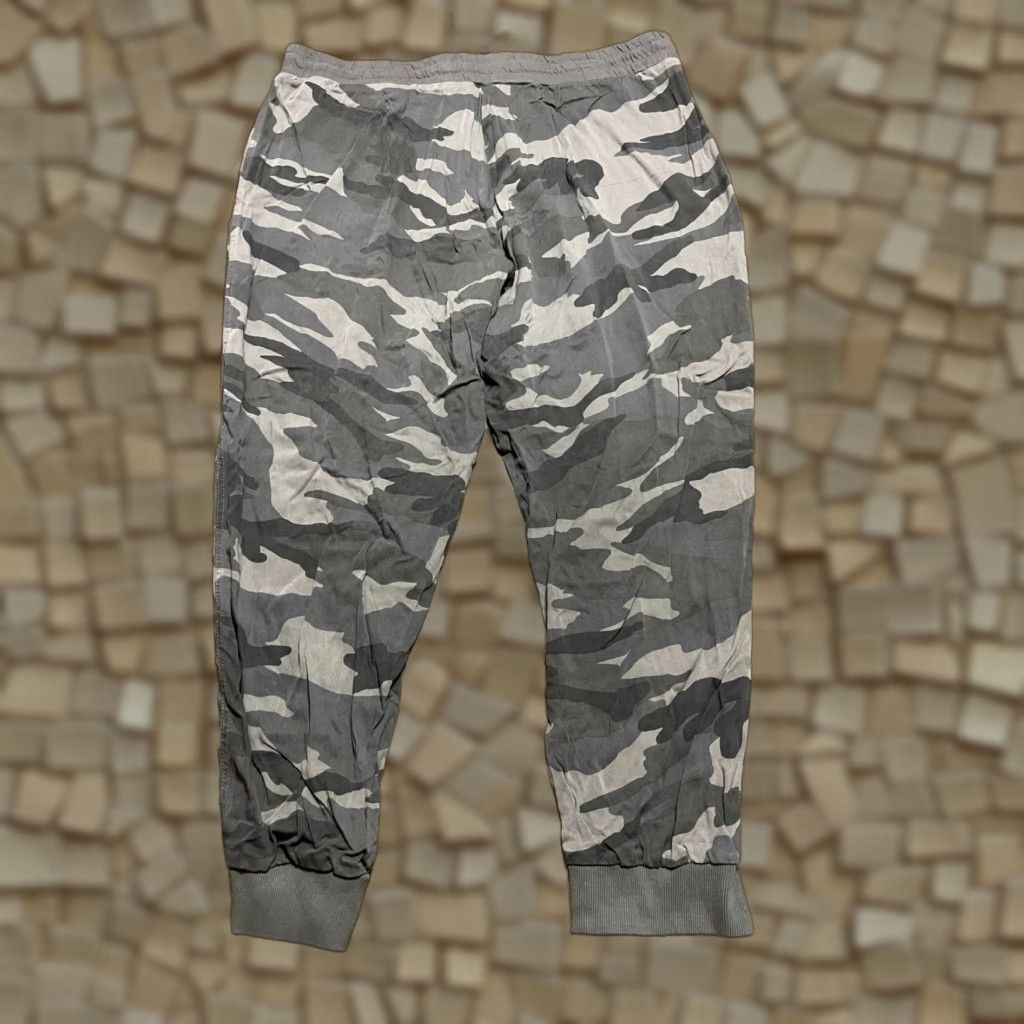 Splendid VINTAGE? None. (But required) Size 40" / US 18 - 1 Thumbnail