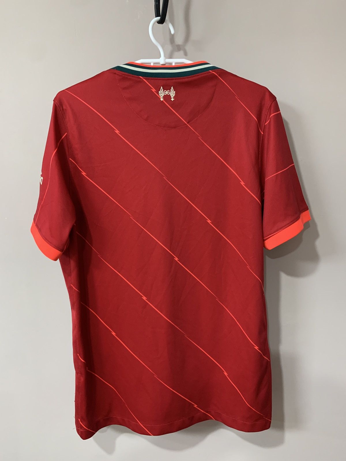 Nike Liverpool 21/22 Home Football Shirt Nike Soccer Jersey Sz M Size US M / EU 48-50 / 2 - 2 Thumbnail