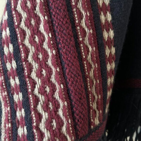 Club Monaco Club Monaco Knit Fair Isle Print Tassel Hem Poncho Sweater Size M / US 6-8 / IT 42-44 - 4 Thumbnail