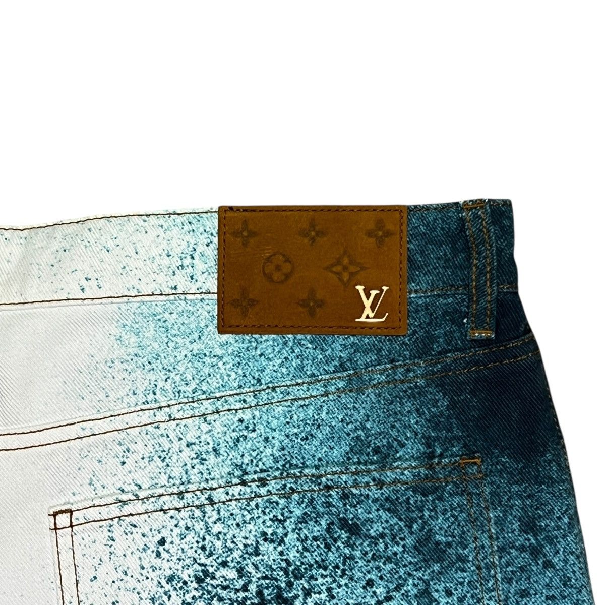 Louis Vuitton LOUIS VUITTON 2023SS Spray Printed LV Logo Denim Pants Size US 34 / EU 50 - 12 Thumbnail