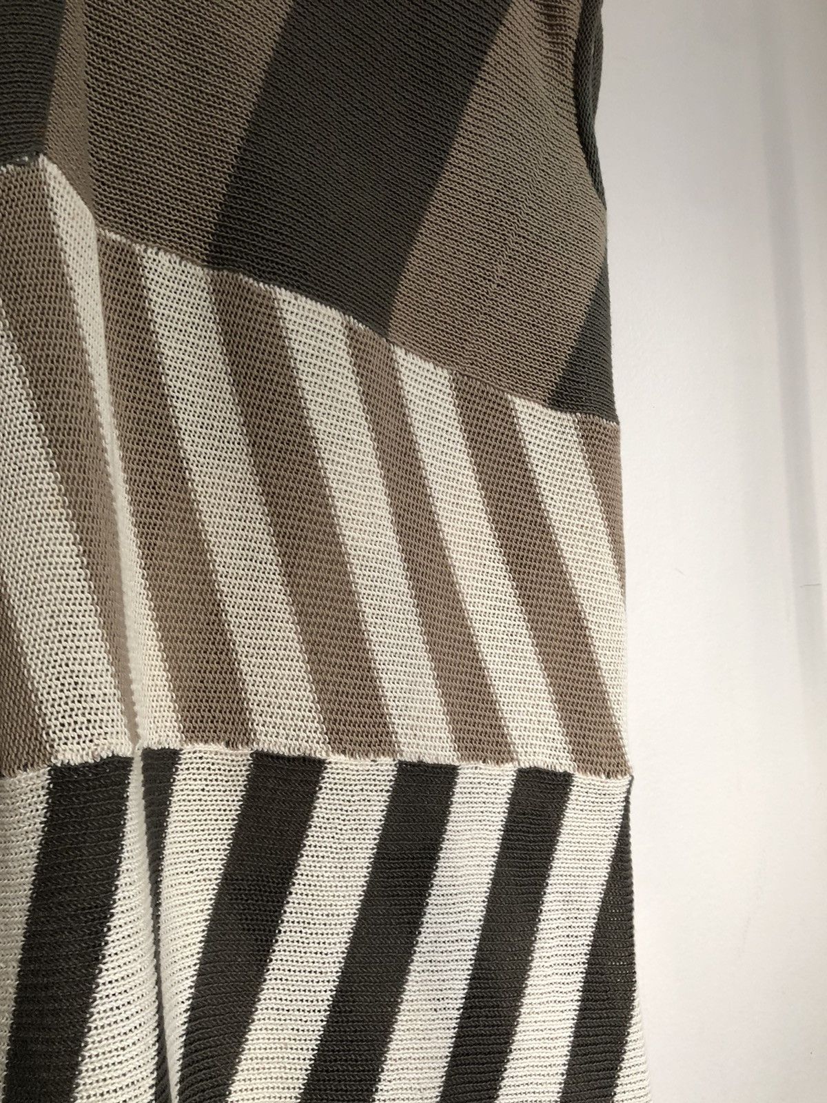 Homme Plisse Issey Miyake Issey Miyake Rare 1970’s Circular Knit Pullover Size US M / EU 48-50 / 2 - 13 Thumbnail