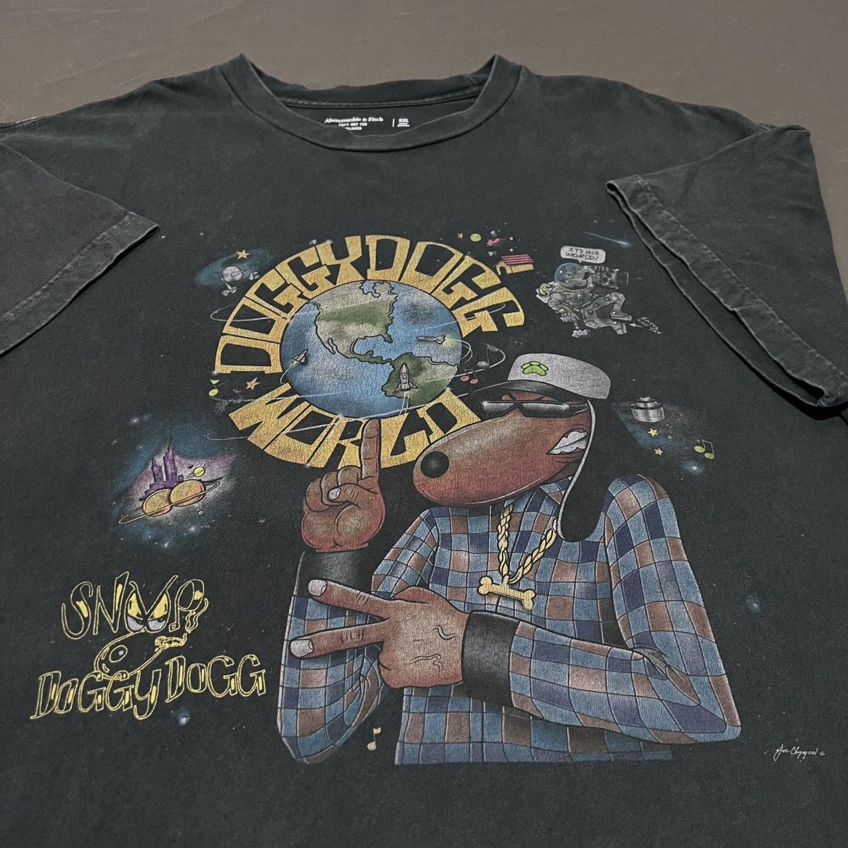 Death Row Records × Rap Tees × Snoop Dogg Doggydogg World Death Row Records Promo Tee 2XL Faded Size US XXL / EU 58 / 5 - 5 Thumbnail