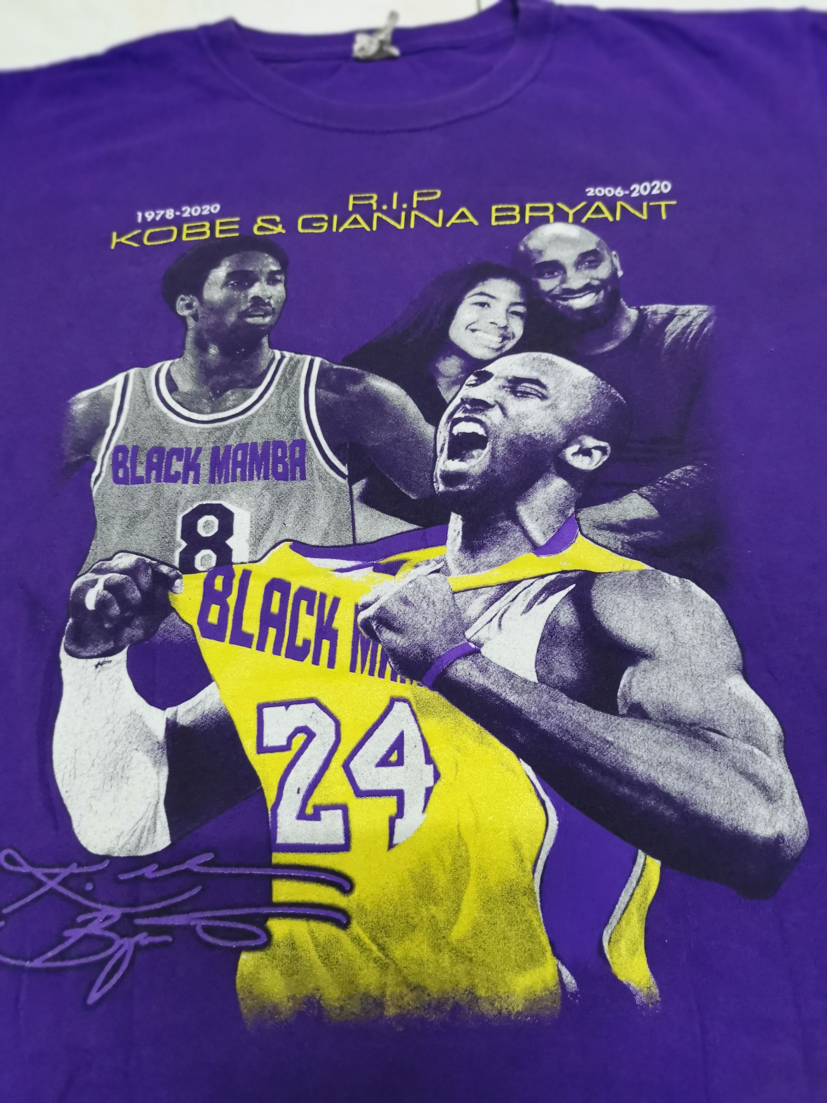 NBA Kobe bryant memorial tee Size US M / EU 48-50 / 2 - 2 Thumbnail