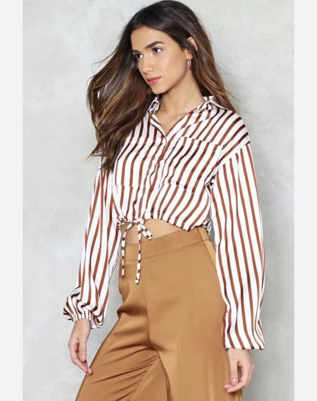 Nasty Gal NWT Nasty Gal Front Tie Striped Crop Silky Shirt Size Small Size S / US 4 / IT 40 - 1 Thumbnail