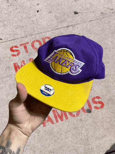 Mitchell & Ness Los Angeles LA Lakers Corduroy Hat Snapback Cap Lebron James Size ONE SIZE - 1 Thumbnail