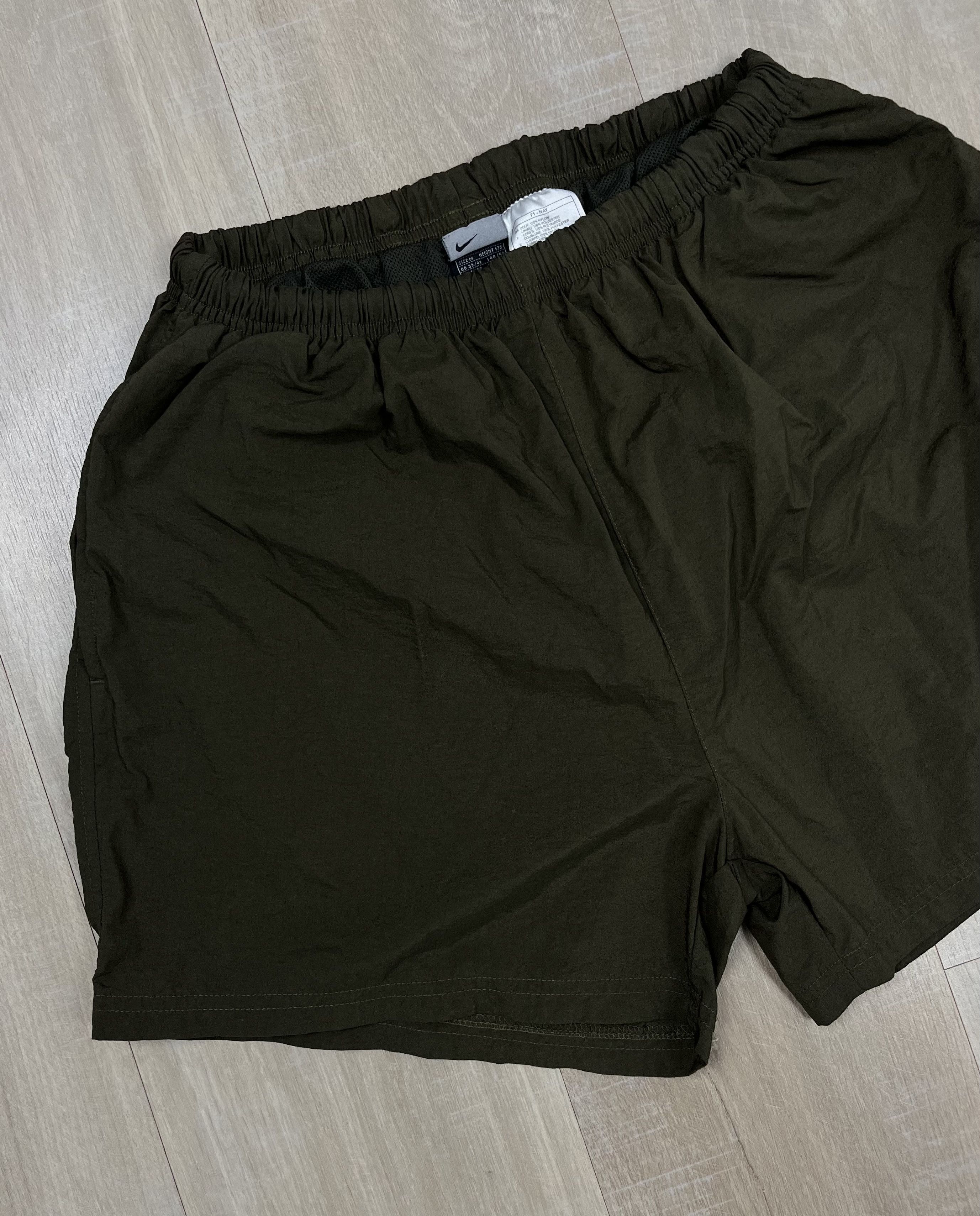 Nike Vintage Nike Nylon Shorts Size US 32 / EU 48 - 3 Thumbnail