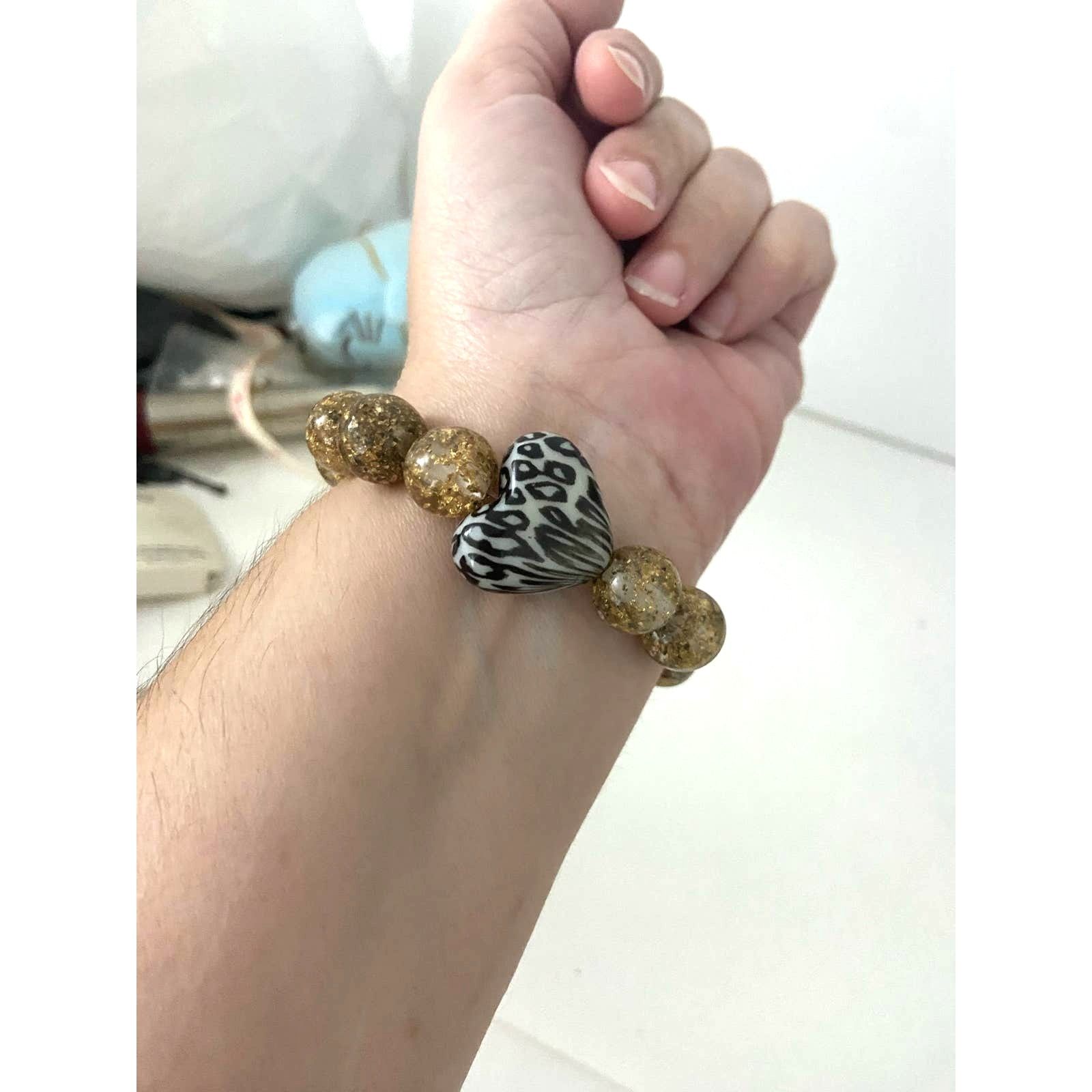 Handmade Handmade cracked gold and cheetah print heart bracelet Size ONE SIZE - 2 Thumbnail