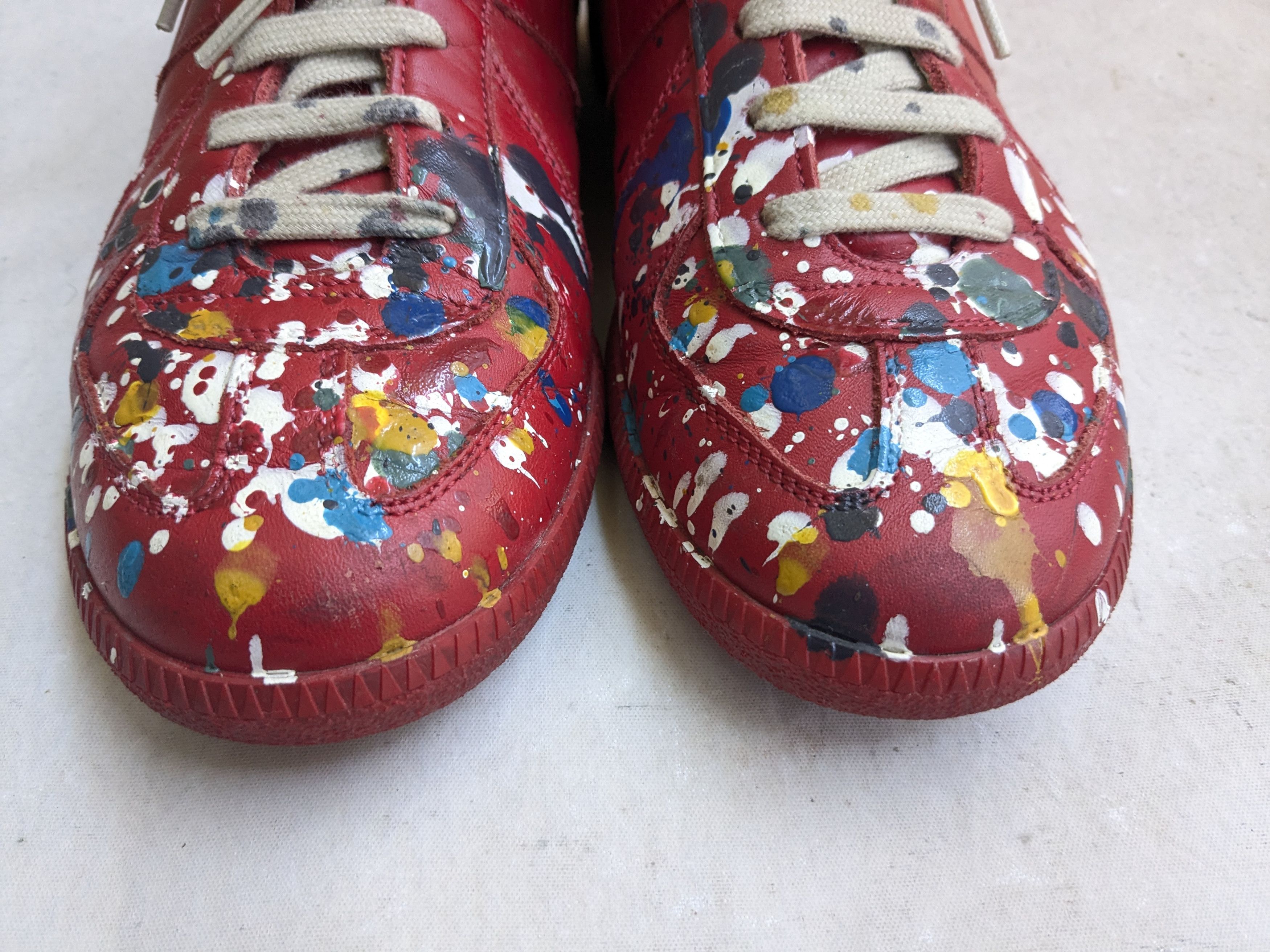 Maison Margiela Maison Margiela GAT Replica Red Paint Splatter 8 41 Size US 8 / EU 41 - 2 Thumbnail