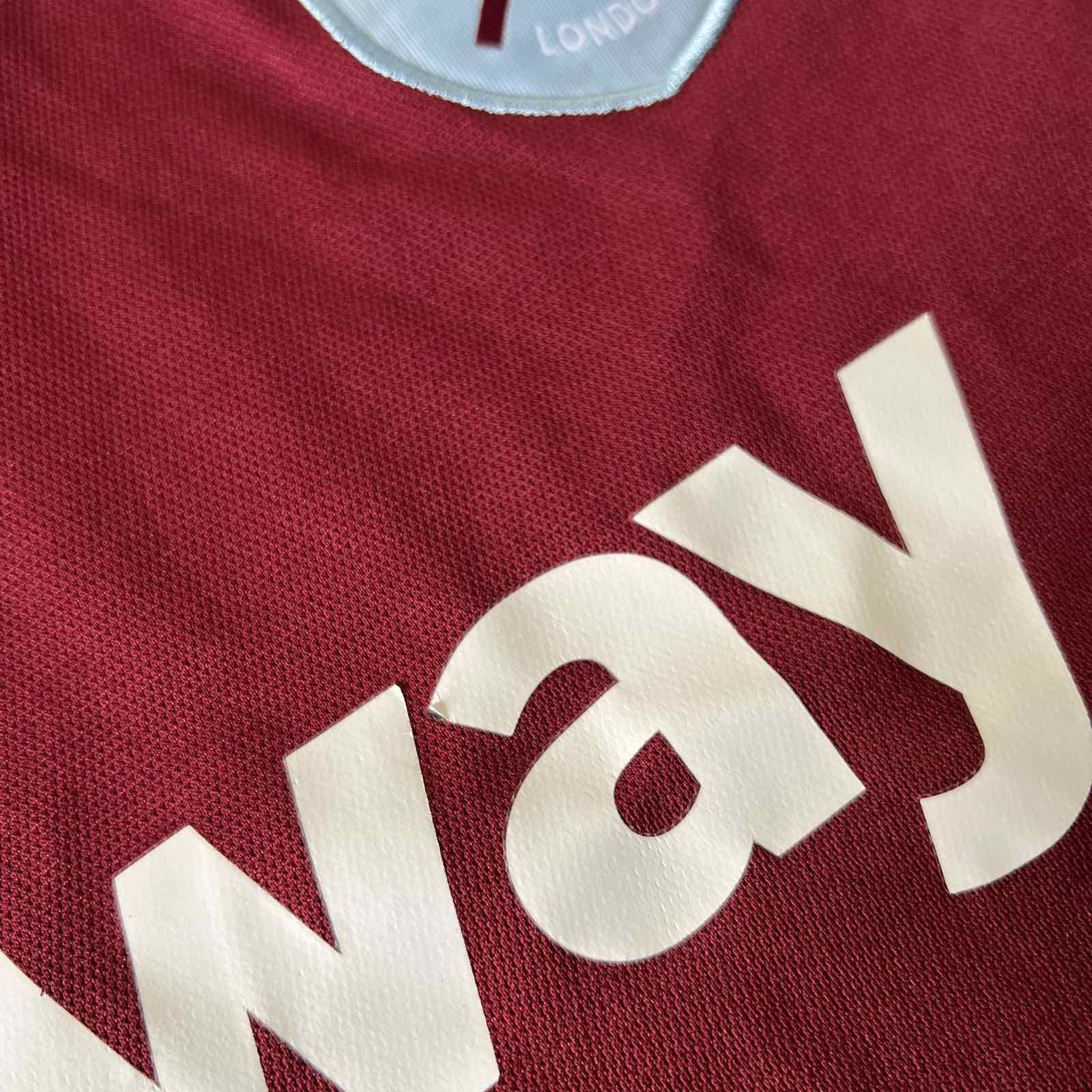 Umbro Umbro West Ham United Soccer jersey football T-shirt Sz XL Size US XL / EU 56 / 4 - 5 Thumbnail