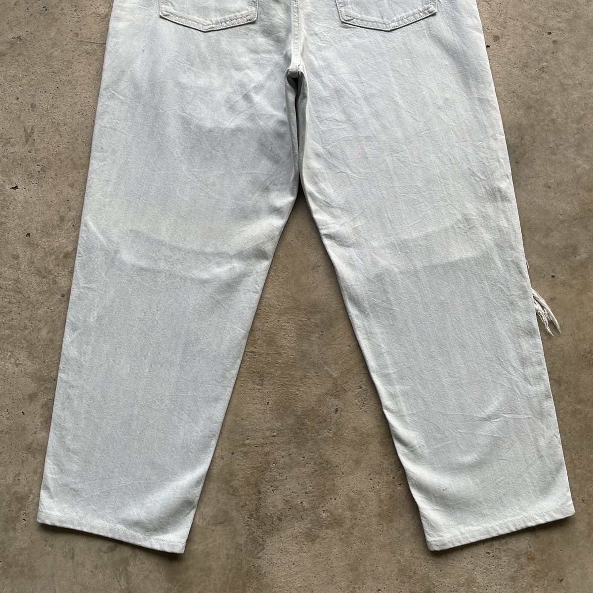Japanese Brand Japanese GU Distressed Faded Light Wash Jeans Pants THRASHED Size US 32 / EU 48 - 9 Thumbnail