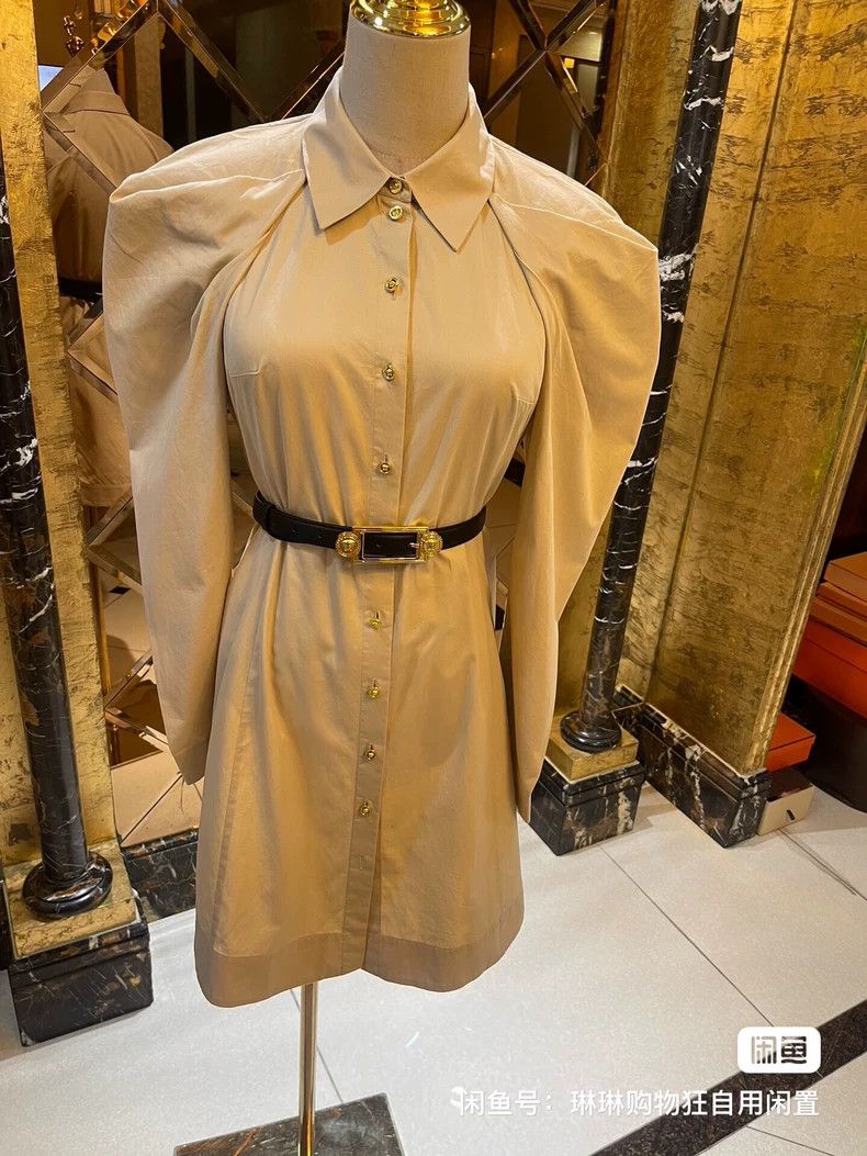 Versace Versace Court lamb shank sleeves right-angled shoulder lin Size M / US 6-8 / IT 42-44 - 1 Thumbnail