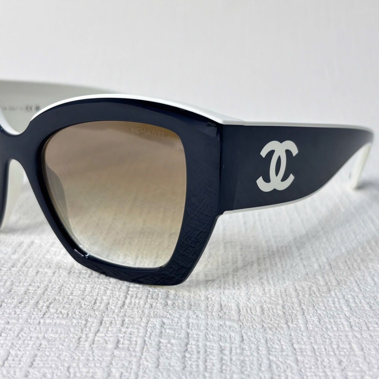 Chanel CHANEL 0CH6058 Size ONE SIZE - 2 Thumbnail