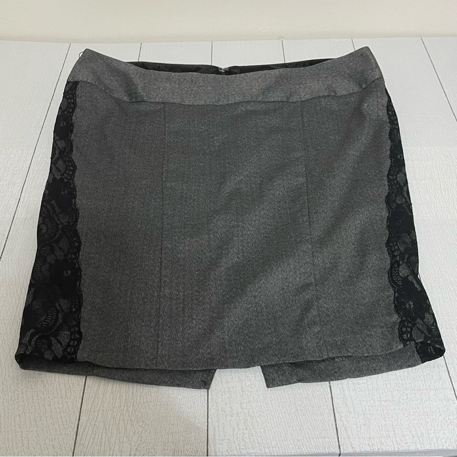 Other Z Cavaricci Gray Mini Skirt Black Lace Panels Size 14 Size 36" / US 14 / IT 50 - 1 Thumbnail