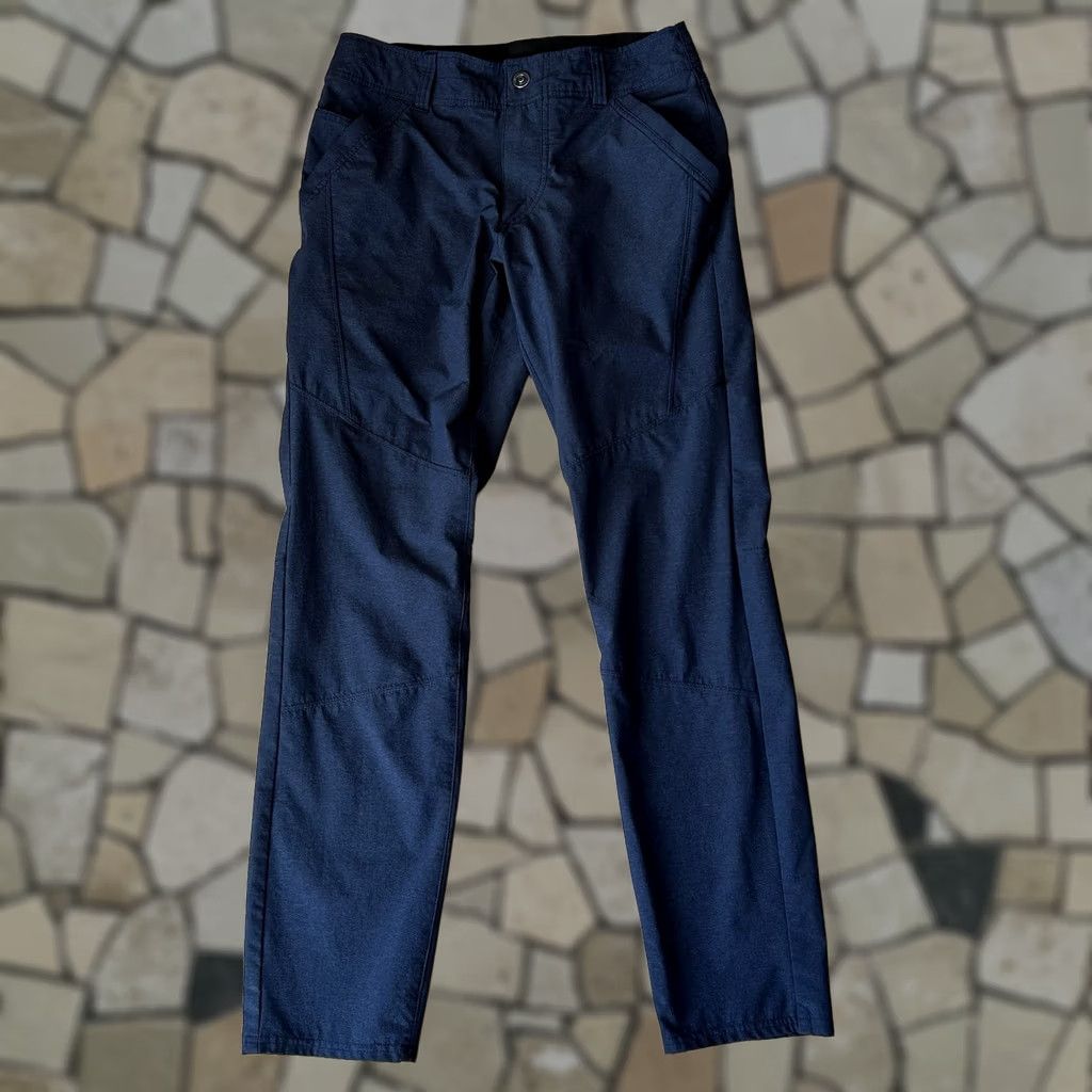Vintage Kuhl DECEPTR Pant In Blue Mens 29x31 Chino Zip Pocket UV Protection Media Pocket Pockets Tapered Regular Rise 10-12in Knit Nylon Blend Width Slim Fit Size US 29 - 1 Thumbnail
