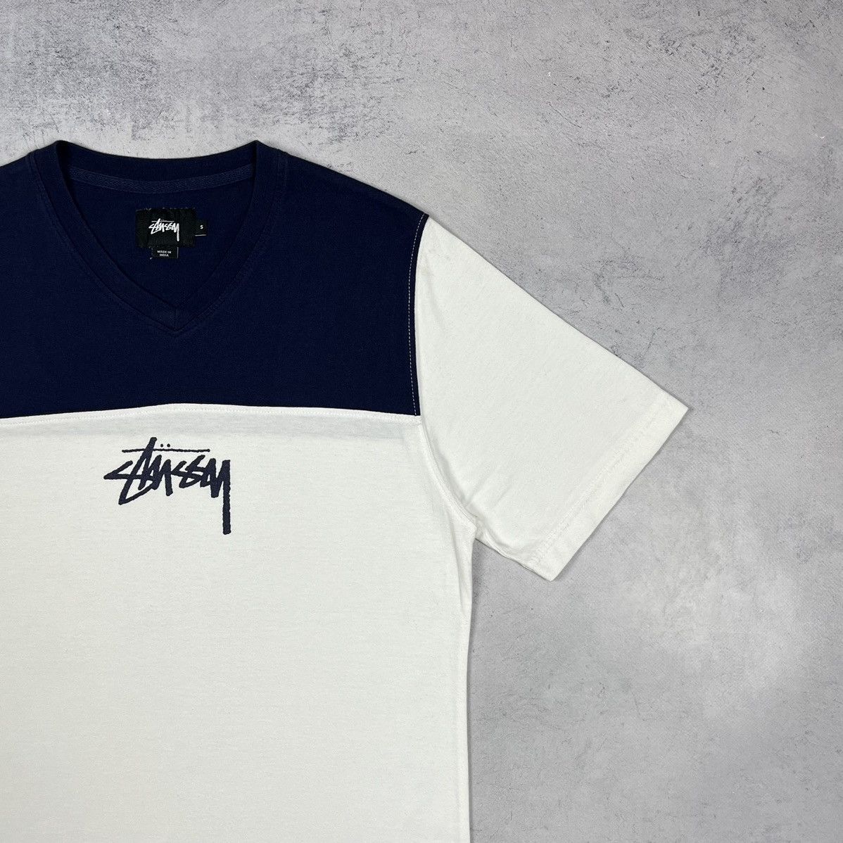 Stussy Vintage Stussy V Neck Graffiti Big Logo T Shirt 90’s Size US S / EU 44-46 / 1 - 3 Thumbnail