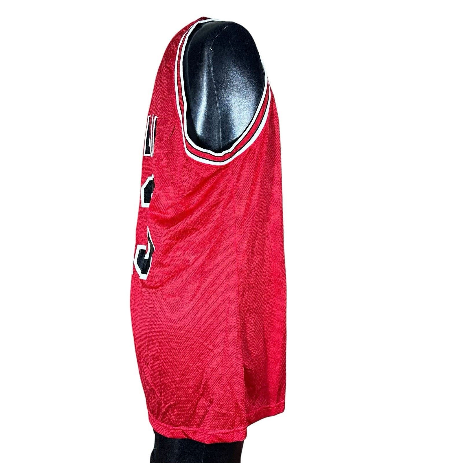 Champion Vtg Michael Jordan #23 Champion Chicago Bulls Jersey 48 XL Size US XL / EU 56 / 4 - 7 Thumbnail
