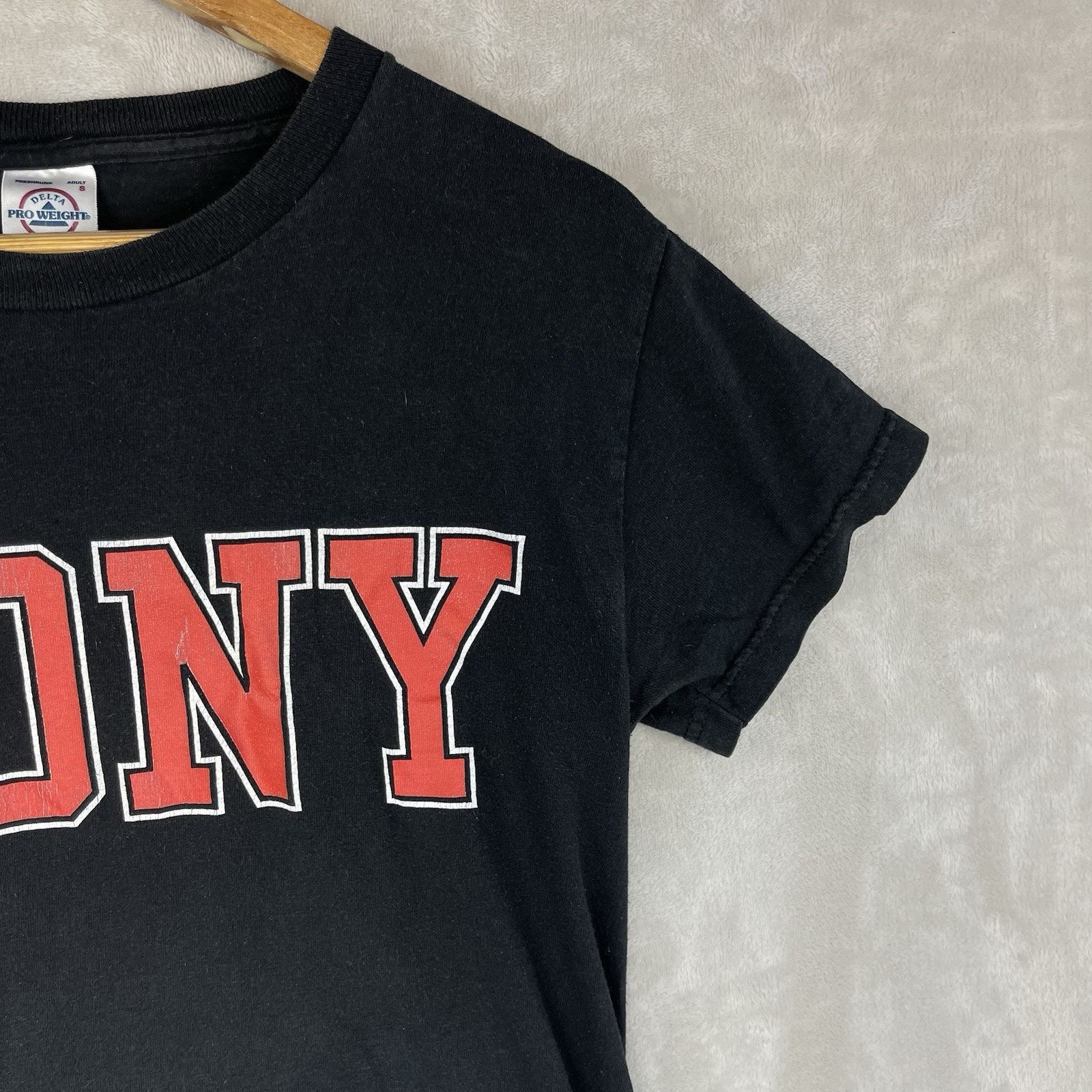 Other Vintage FDNY T Shirt Delta Pro Weight Black Faded NYC Size US S / EU 44-46 / 1 - 3 Thumbnail