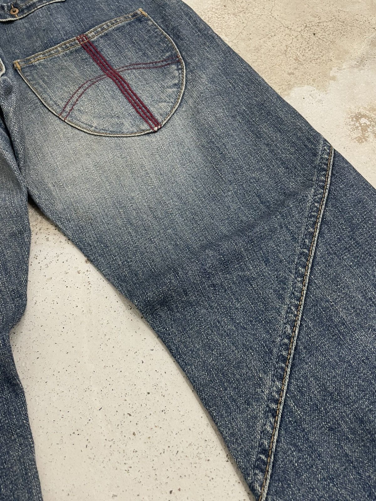 Japanese Brand Heart Jeans Buckle Back Fold Denim Whisker Size US 29 - 16 Thumbnail