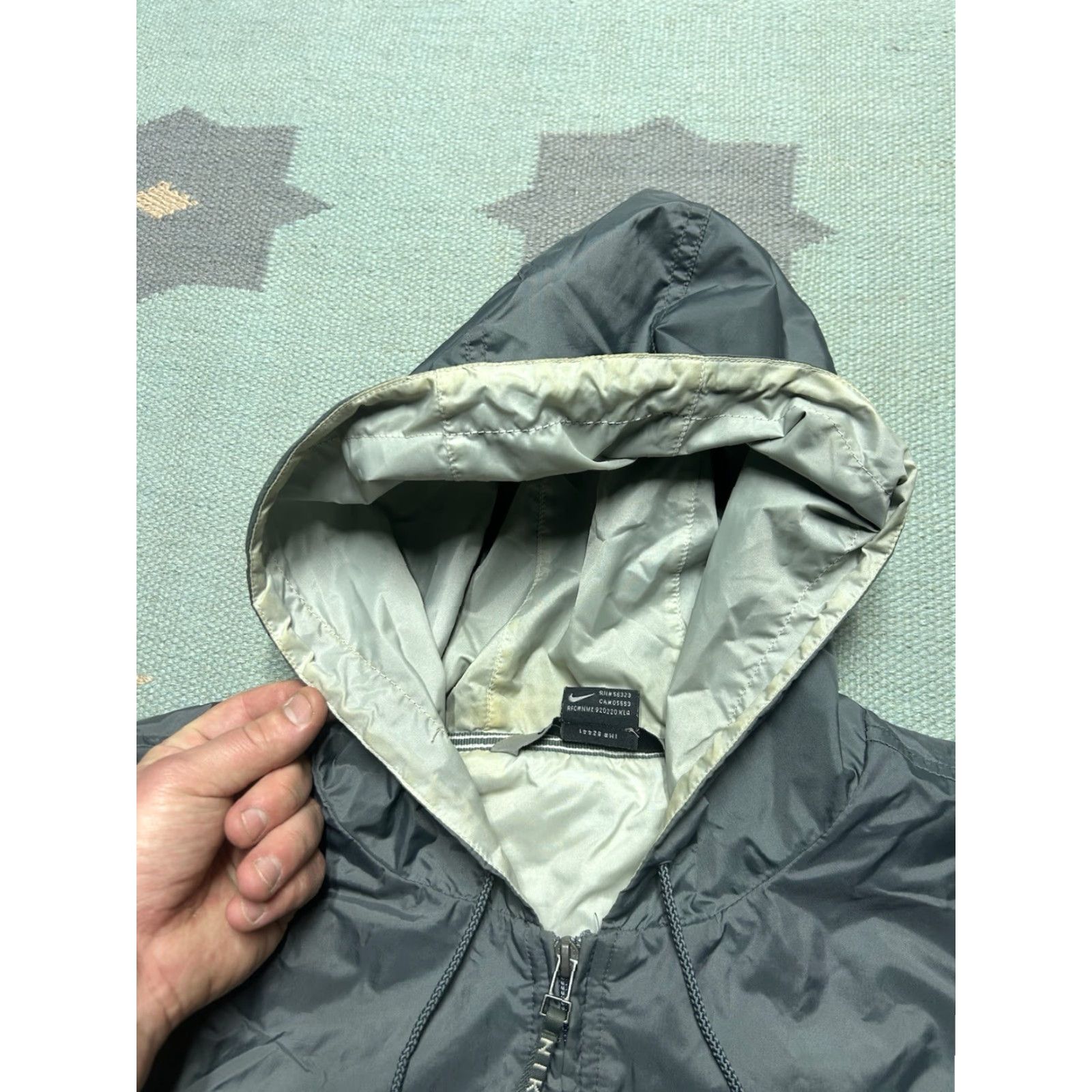 Nike Vintage Nike Hooded Jacket XL Gray Windbreaker Lined Spell Out Swoosh User: Vintage Nike Hooded Jacket XL Gray Windbreaker Lined Spell Out Swoosh Size US XL / EU 56 / 4 - 4 Thumbnail