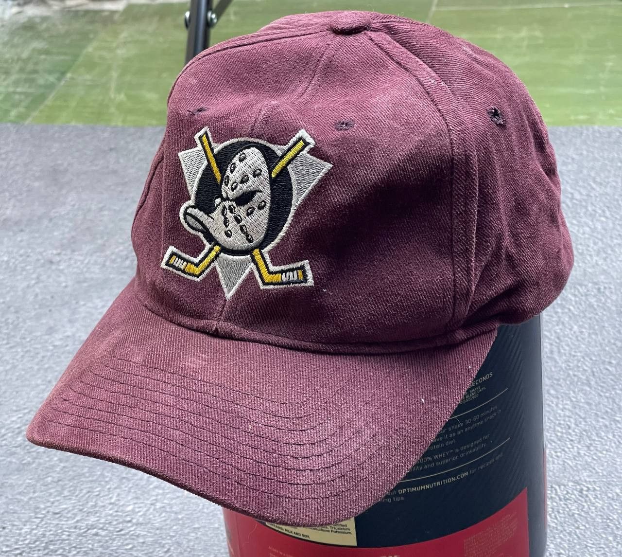 NHL Vintage The mighty ducks NHL Cap Size ONE SIZE - 1 Thumbnail