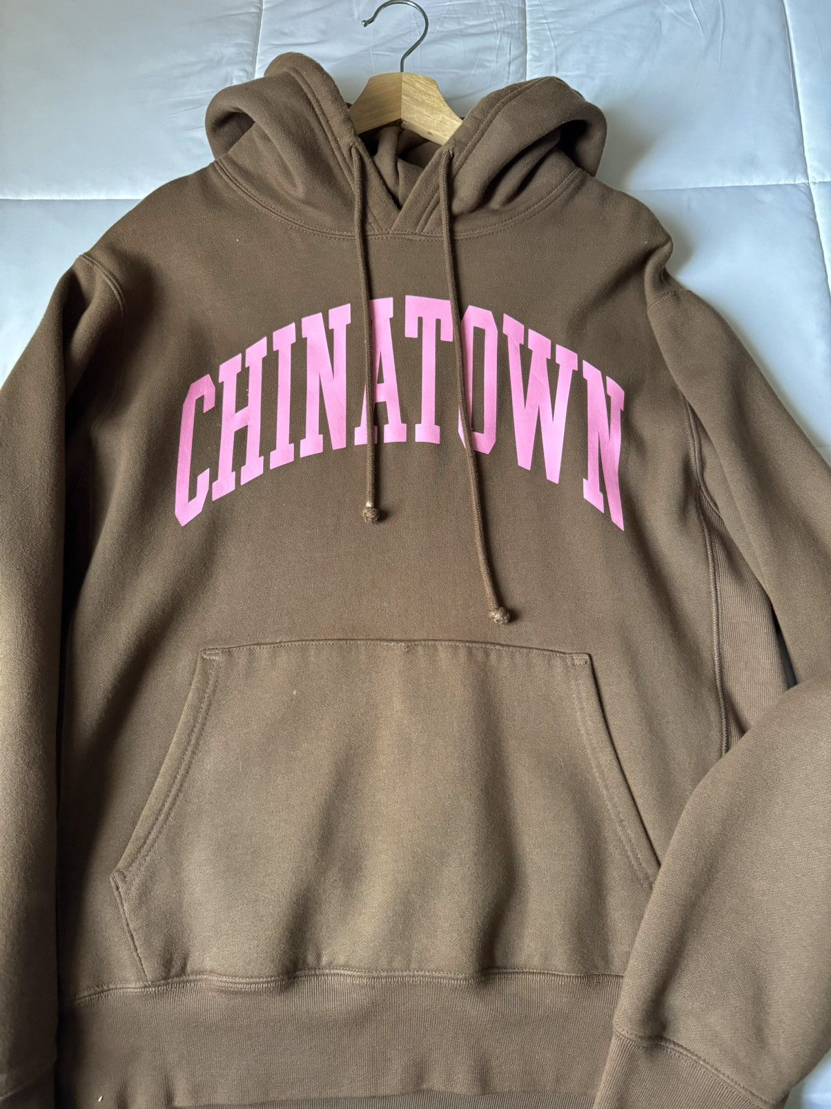 専用☆ CHINATOWN MARKET/ Crew Sweat Chinatown Market - Smiley Flower Power Sweatshirt | HBX