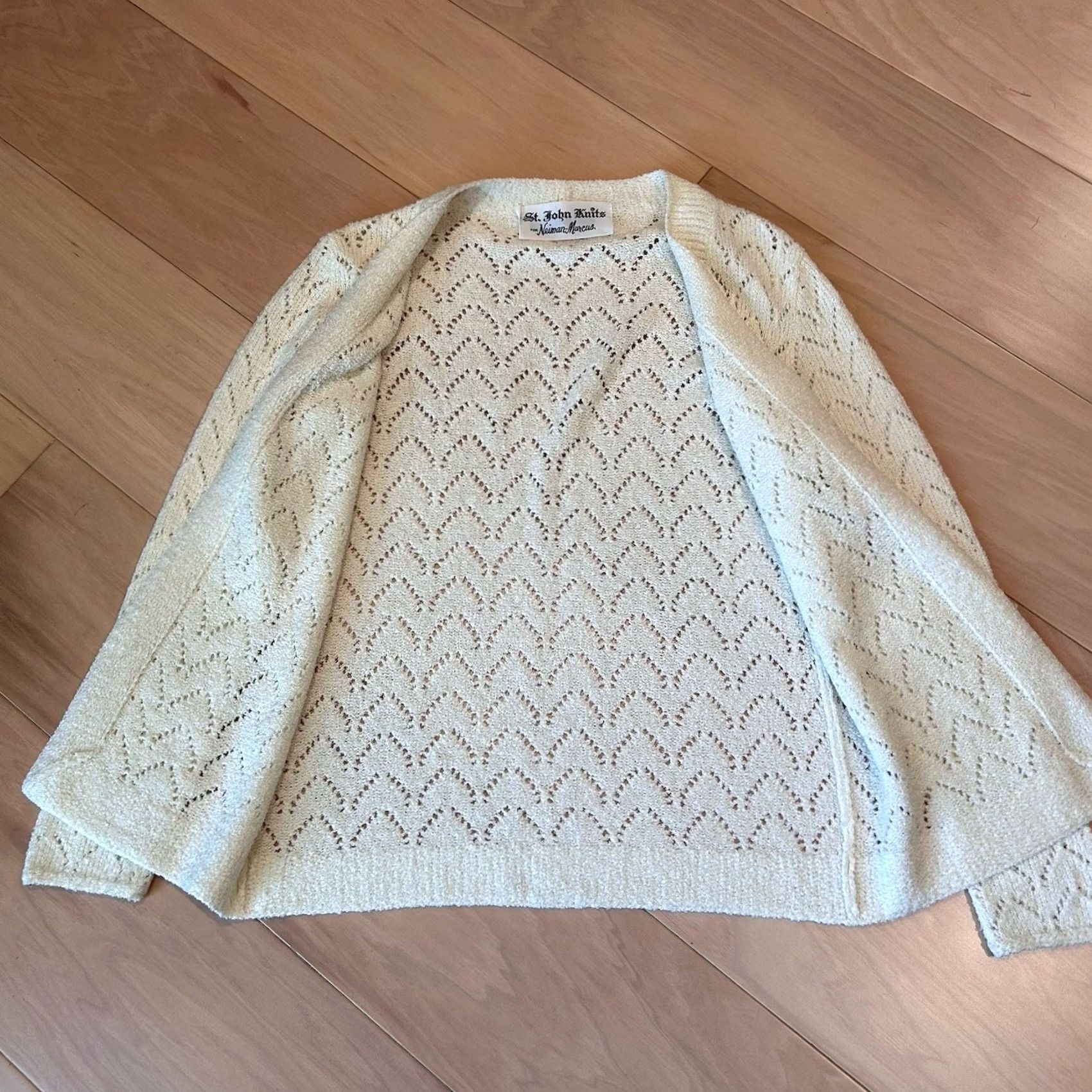 Vintage VINTAGE St John Knits Cardigan Women’s Small for Neiman Marcus Ivory Knit 1980s Art Deco Mens Womens Girls Boys Size S / US 4 / IT 40 - 3 Thumbnail