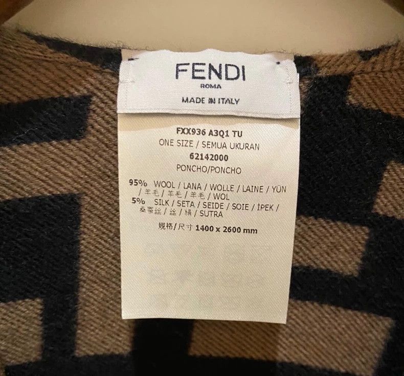 Fendi FENDI size14*26 A cloak with old flowers and a scarf over t Size ONE SIZE - 3 Thumbnail
