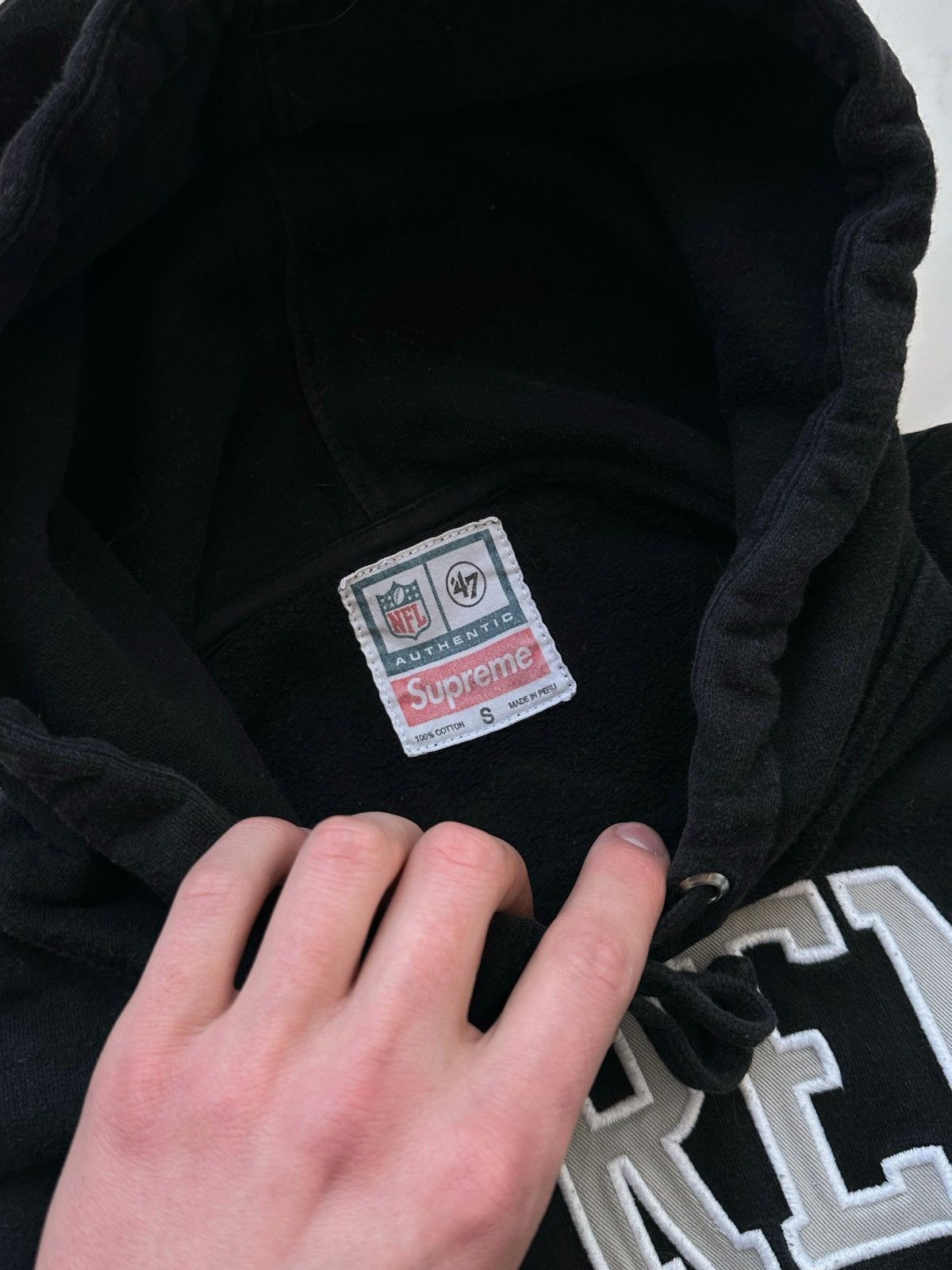 47 Brand × NFL × Supreme Supreme x NFL x Raiders x ‘47 Brand Black Hoodie Size US S / EU 44-46 / 1 - 8 Thumbnail
