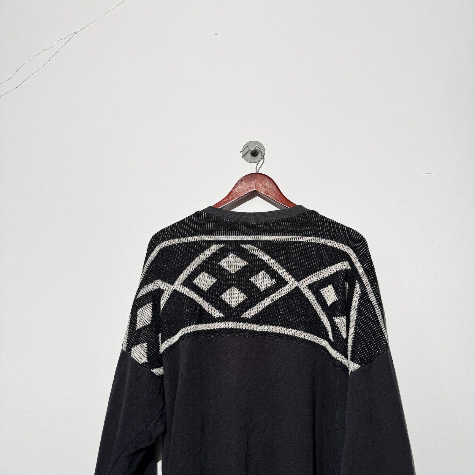 Vintage Vintage Unisex Black Acrylic Sweater Size M Regular Fit Size US M / EU 48-50 / 2 - 12 Thumbnail