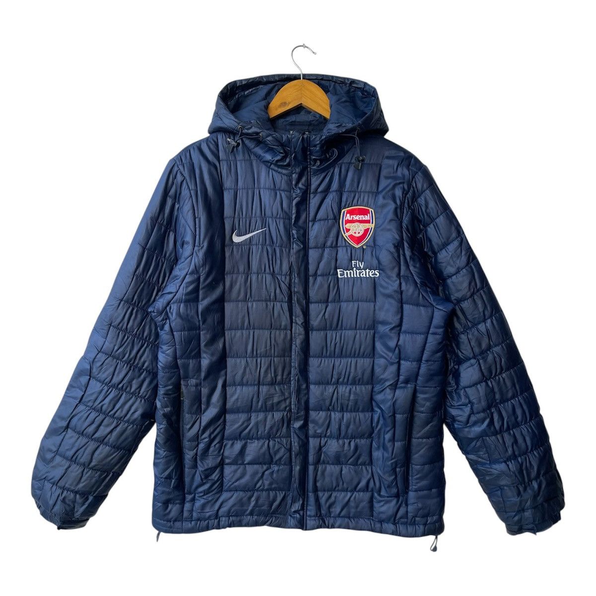 Nike Vintage 2013-14 Arsenal FC Nike "Fly Emirates" Puffer Jacket Size US M / EU 48-50 / 2 - 1 Thumbnail