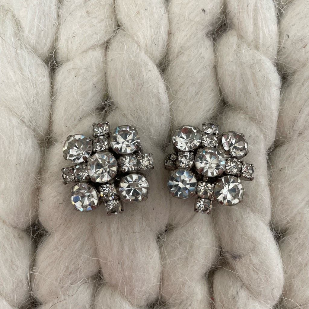 Vintage Vintage Rhinestone Cluster Button Clip On Earrings Size ONE SIZE - 5 Thumbnail