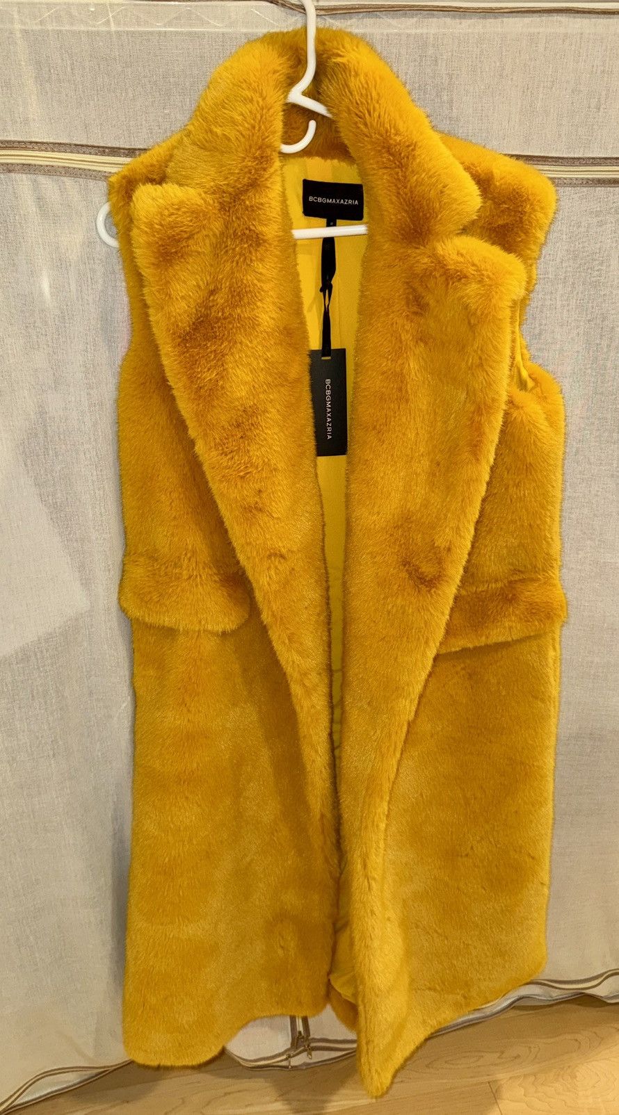 Bcbgmaxazria BCBGMaxAzria Golden Yellow Faux Fur Sleeveless Vest Size S / US 4 / IT 40 - 6 Thumbnail