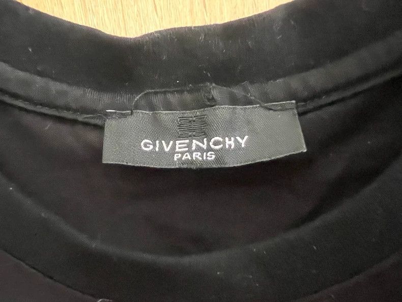 Givenchy Givenchy T-shirt for women Size US M / EU 48-50 / 2 - 3 Thumbnail